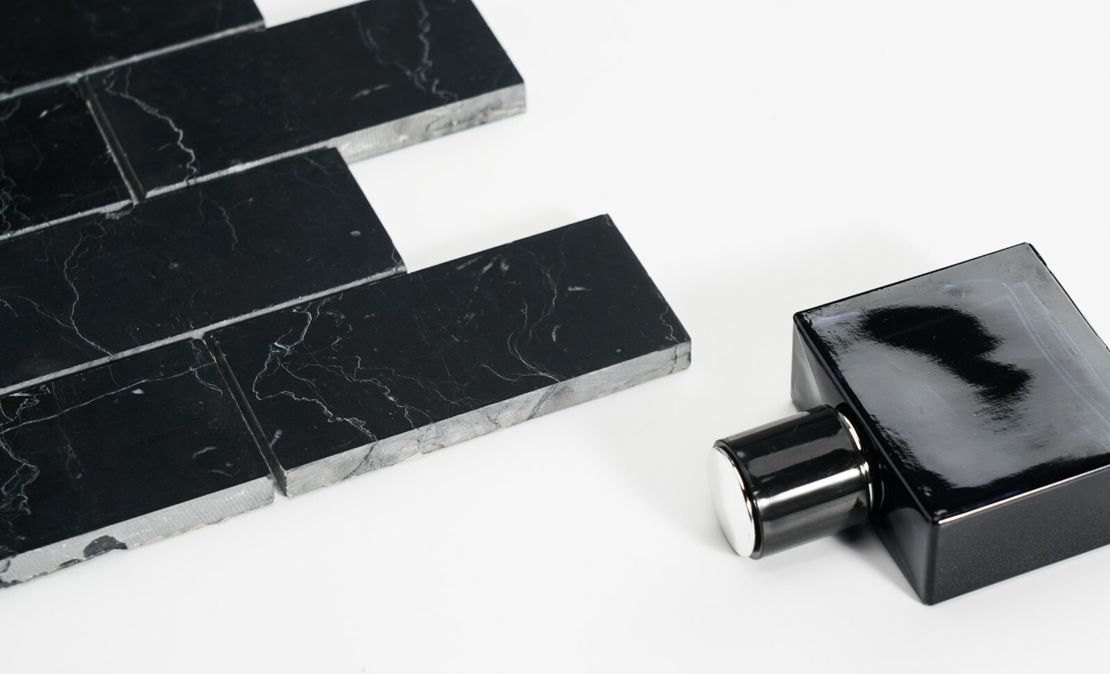 Simple Tile – Marble Mosaic Tile “2”X4″ Brick Collection” Nero Marquina Polished