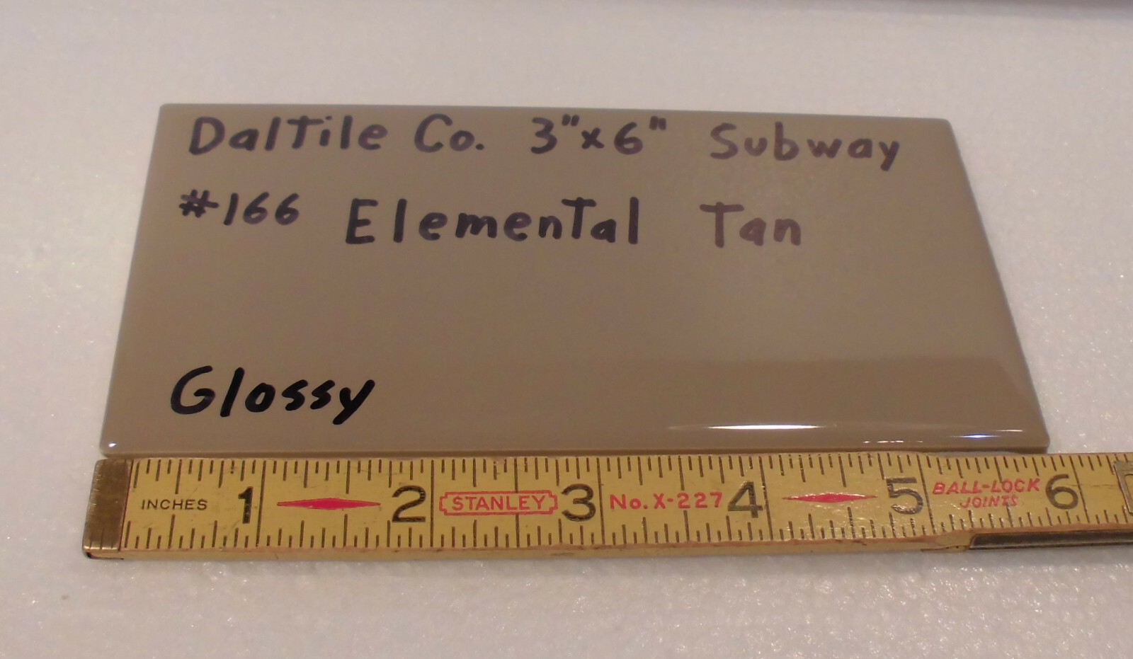 1 pc. Elemental Tan by Daltile #K166; 3″ X 6″ Glossy Ceramic Tile; Light Brown