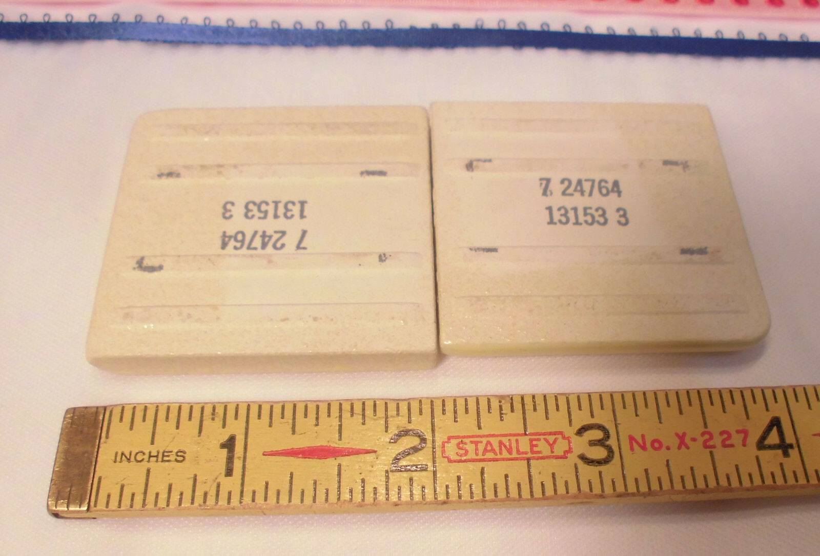 2 pcs. Glossy Yellow 2″ X 2″ X 5/16″ Ceramic Surface Bullnose Corner Tiles NEW