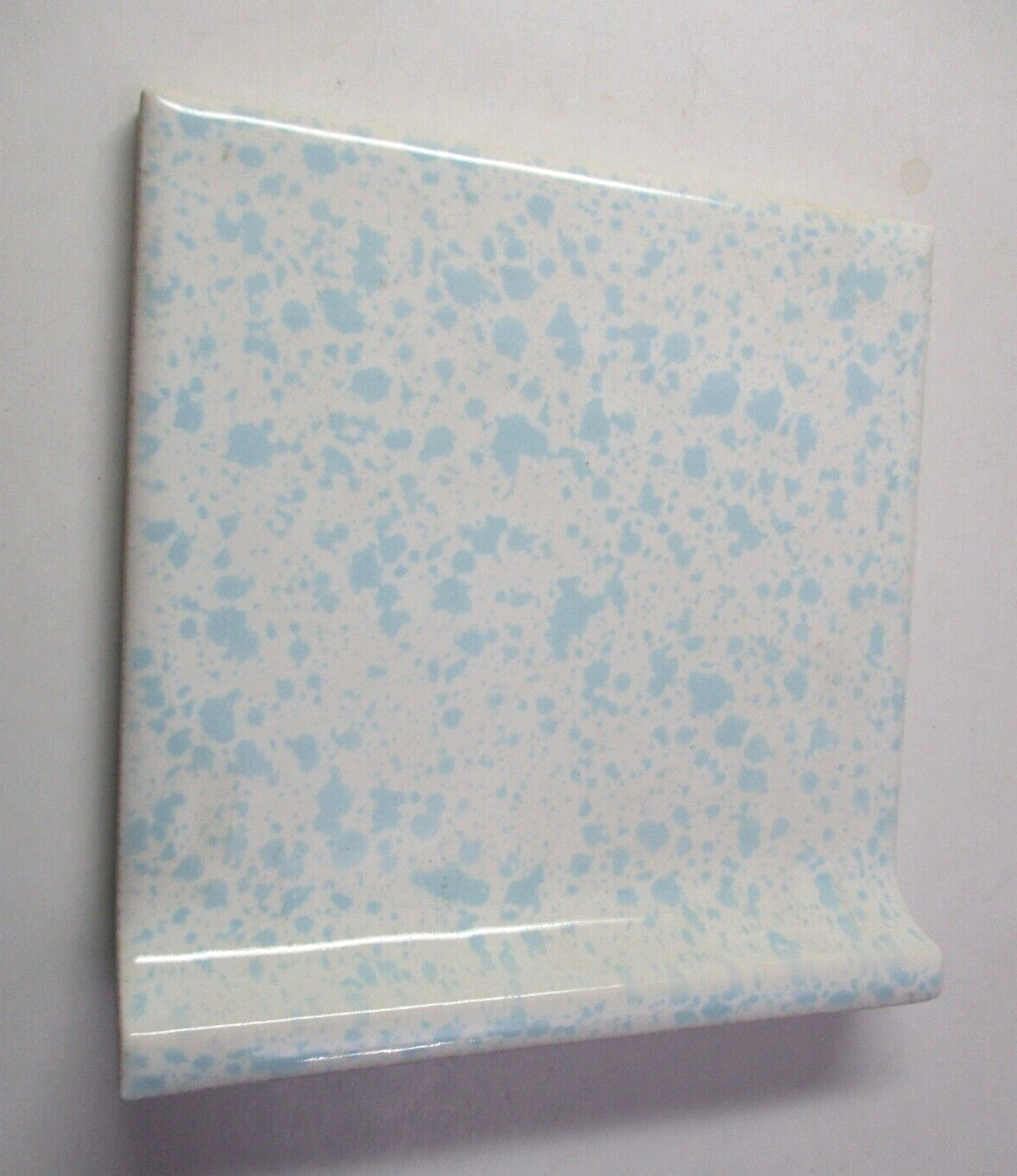 1 Cove Base Wall Tile Florida USA FT 4-3/8″ Ceramic Sky Blue Flakes on Off White