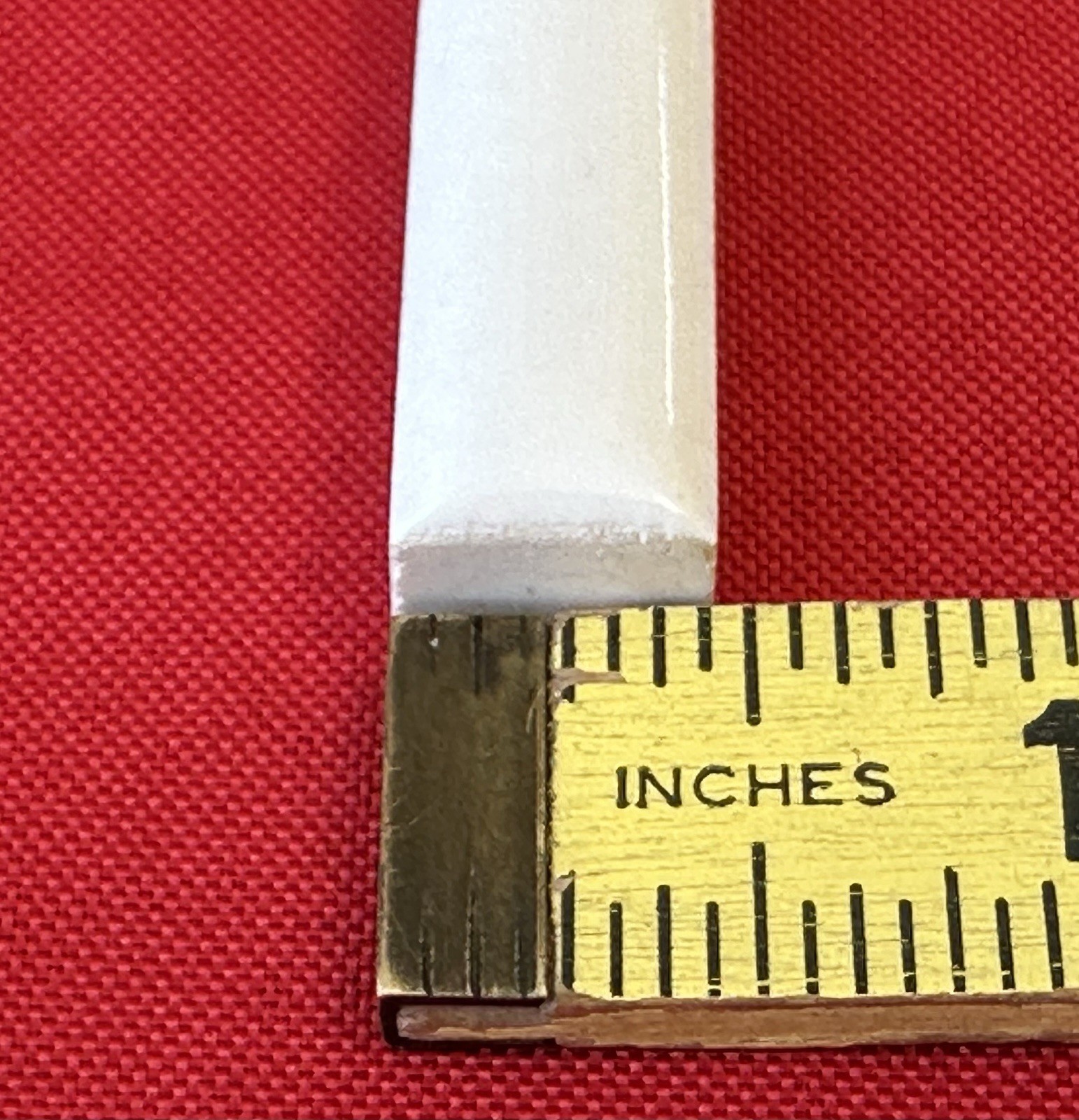 1 pc. Gloss Biscuit Color: Ceramic-Pencil – Liner – Sizzle – Tile, 6″ X 7/16″