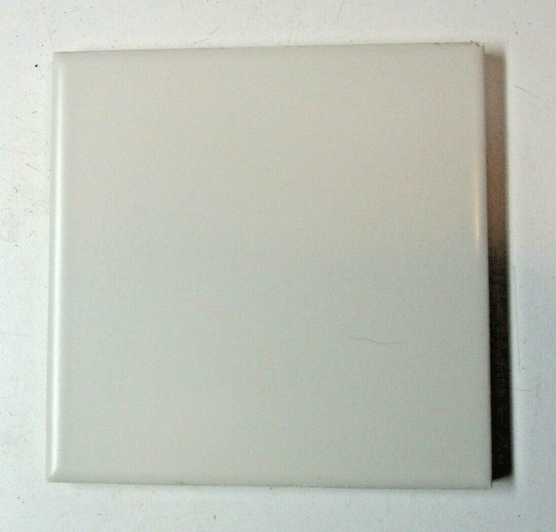1 Wall Tile Mannington USA 4-3/8″ Square Matte 207 Bone Ceramic Porcelain Vtg