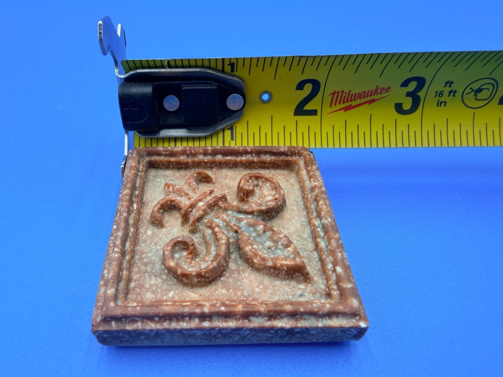 New Dolce Italia 2×2 Fleur-de-lis Insert Accent Tile Decorative Crafts