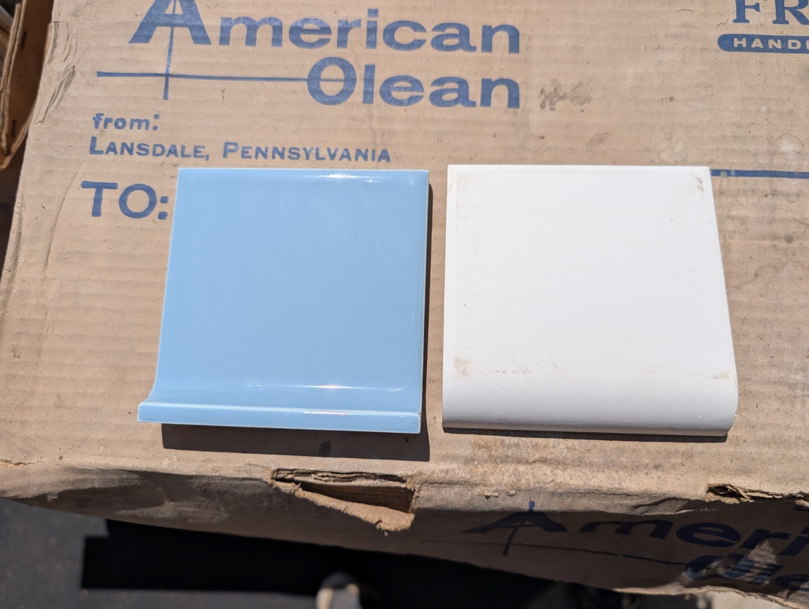 2 pieces 4-1/4″ Ceramic Tile Cove base A3401 #21 Cornflower American Olean Gloss