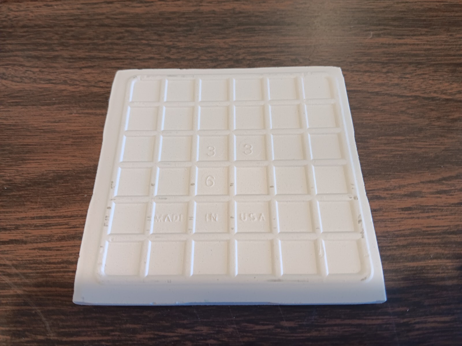 (1 EACH) CERAMIC WALL/FLOOR GLOSSY TILE SOLID WHITE COLOR 4.25″ x 4.25″ USA MADE