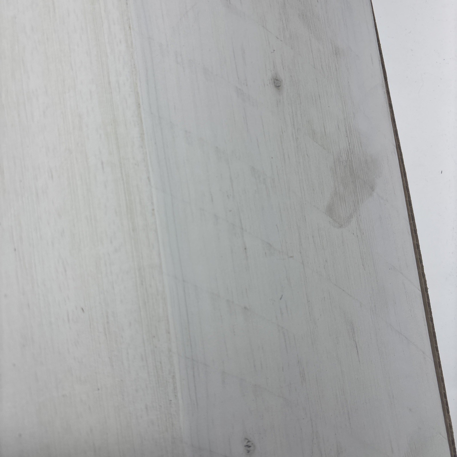 AMERICAN PLANKING BRAND COASTAL WHITE 10.9 SQUARE FEET 6 PLANKS WALL BOARDING