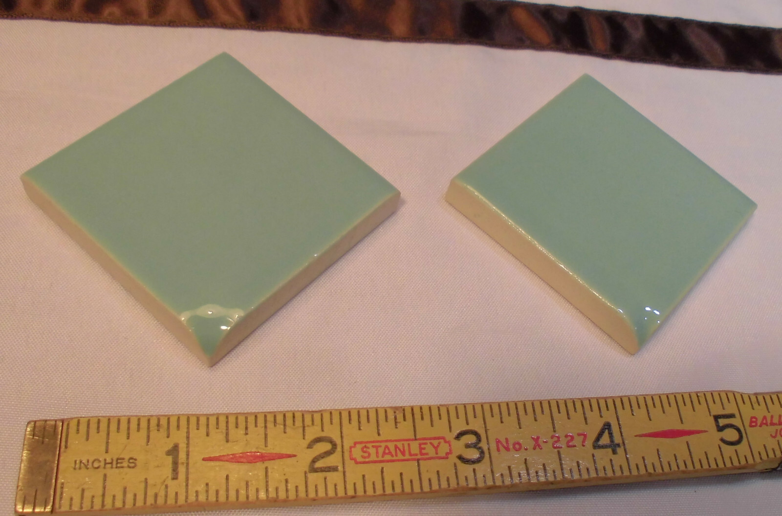 2 pcs. Fern Green 2″ X 2″ Glossy Ceramic Surface Bullnose Inside Corner Tiles