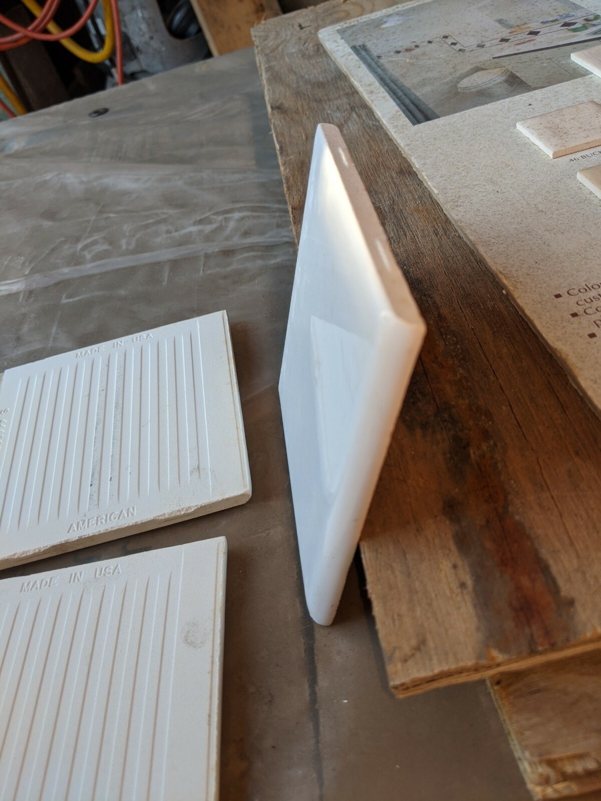 4 pcs. Vintage Gloss Ceramic Tile Polar White 05 American Olean bullnose S4449