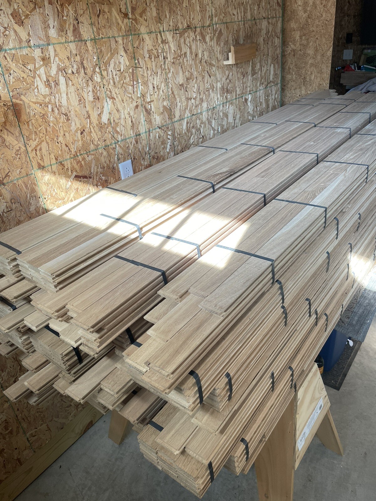 Premium new white oak 3/4″x2-1/4″ Select R&Q ~ 500 sq ft