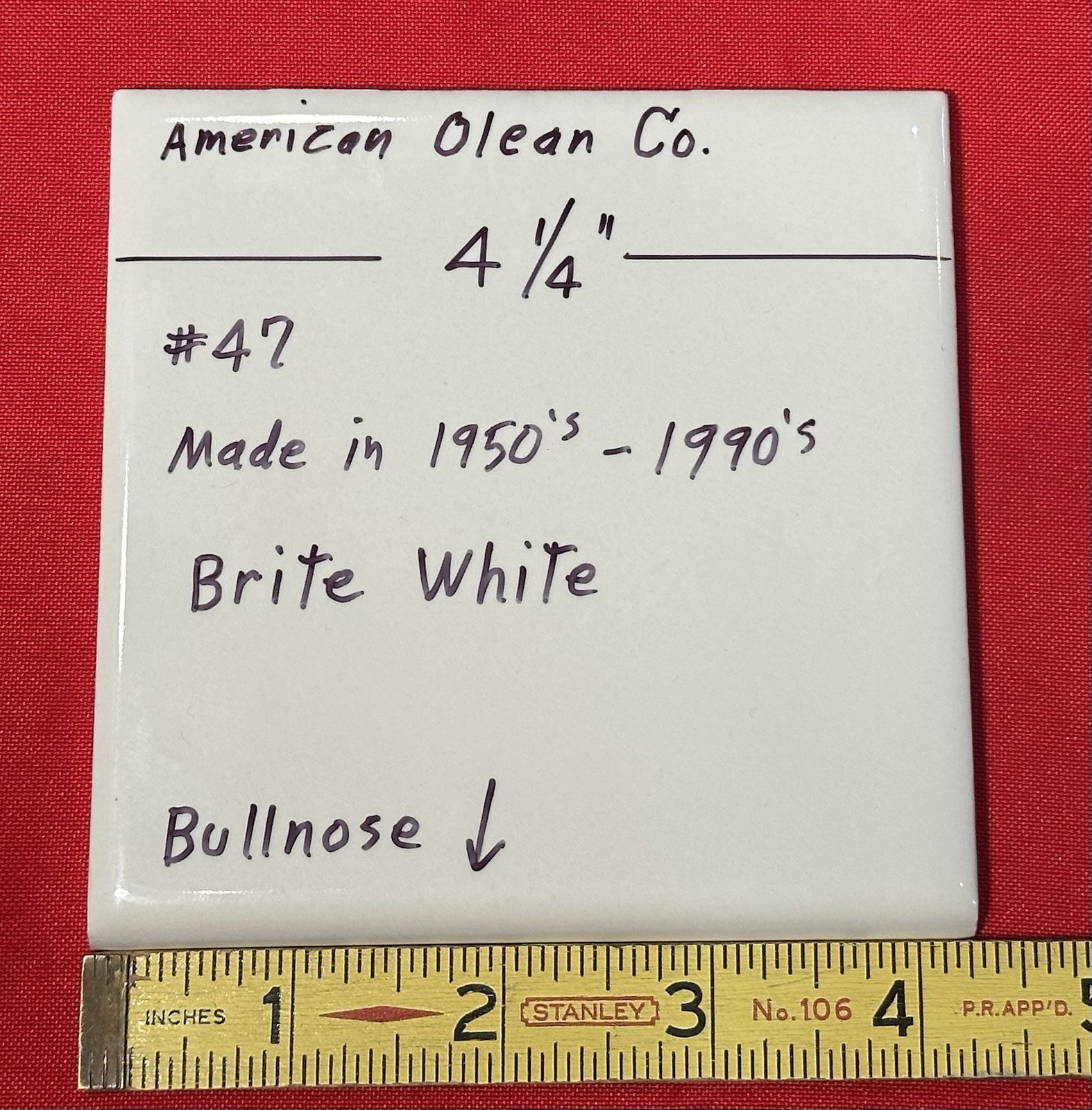 1 pc. Brite Gloss White #47: 4-1/4″ Ceramic Bullnose Tile by American Olean