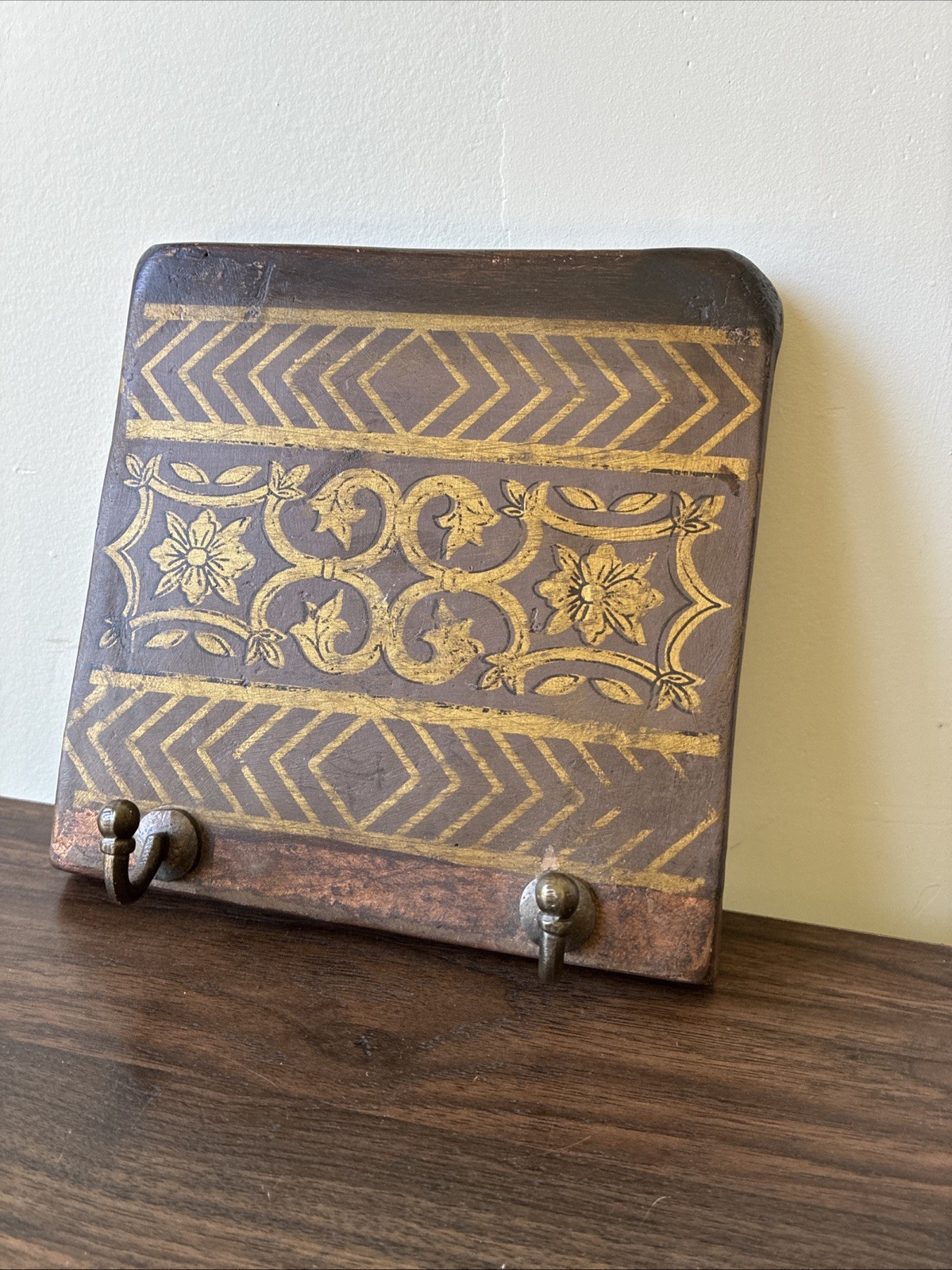 Clay Tile with 2 Hooks Wall Mounted