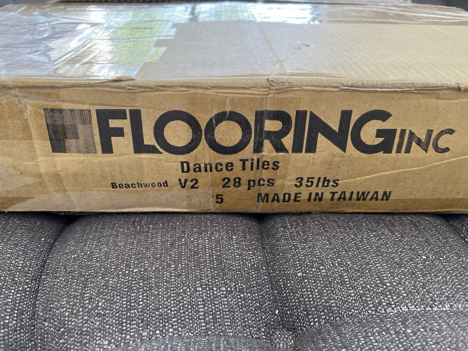 Dance Floor Tiles, Beachwood 12 x 12 in 28 Piece Interlocking Dance Flooring 7×4