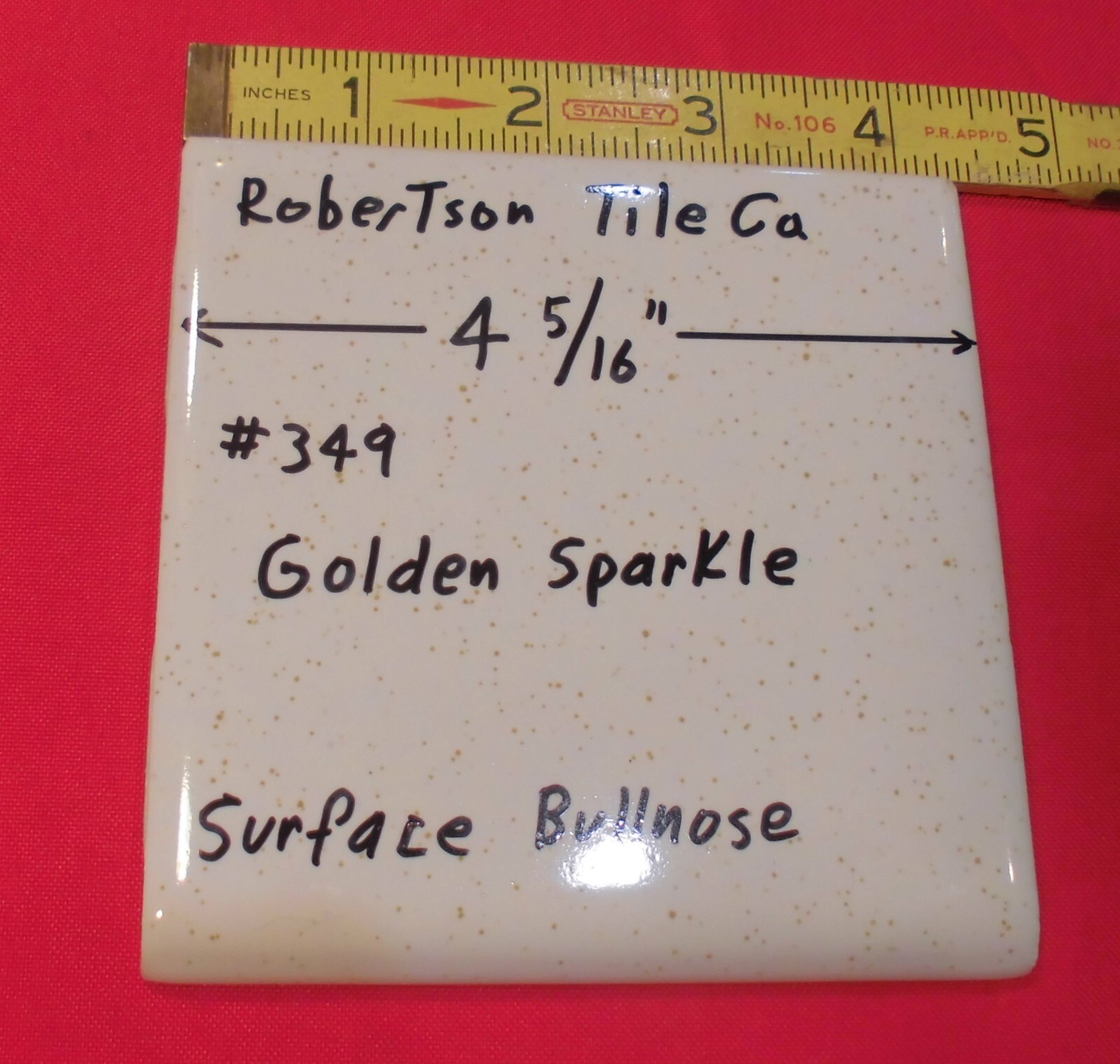 1 pc. Surface Bullnose; Golden sparkle: Glossy Ceramic Tile: Robertson 4-5/16″