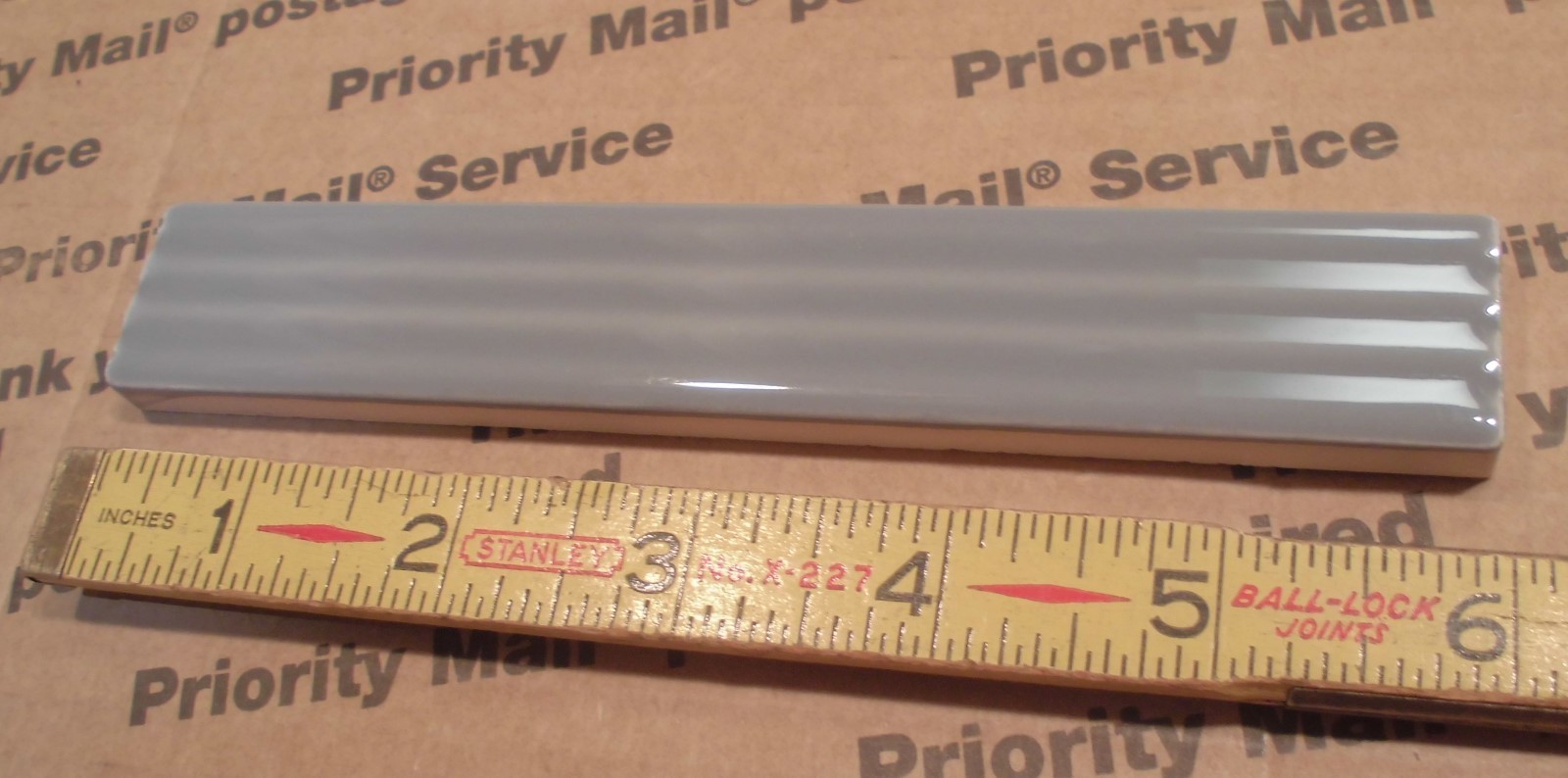 21 Ceramic Sizzle-Liner Tiles: Medium-Gray, 1″ X 6″ American Olean-Fluted, NEW