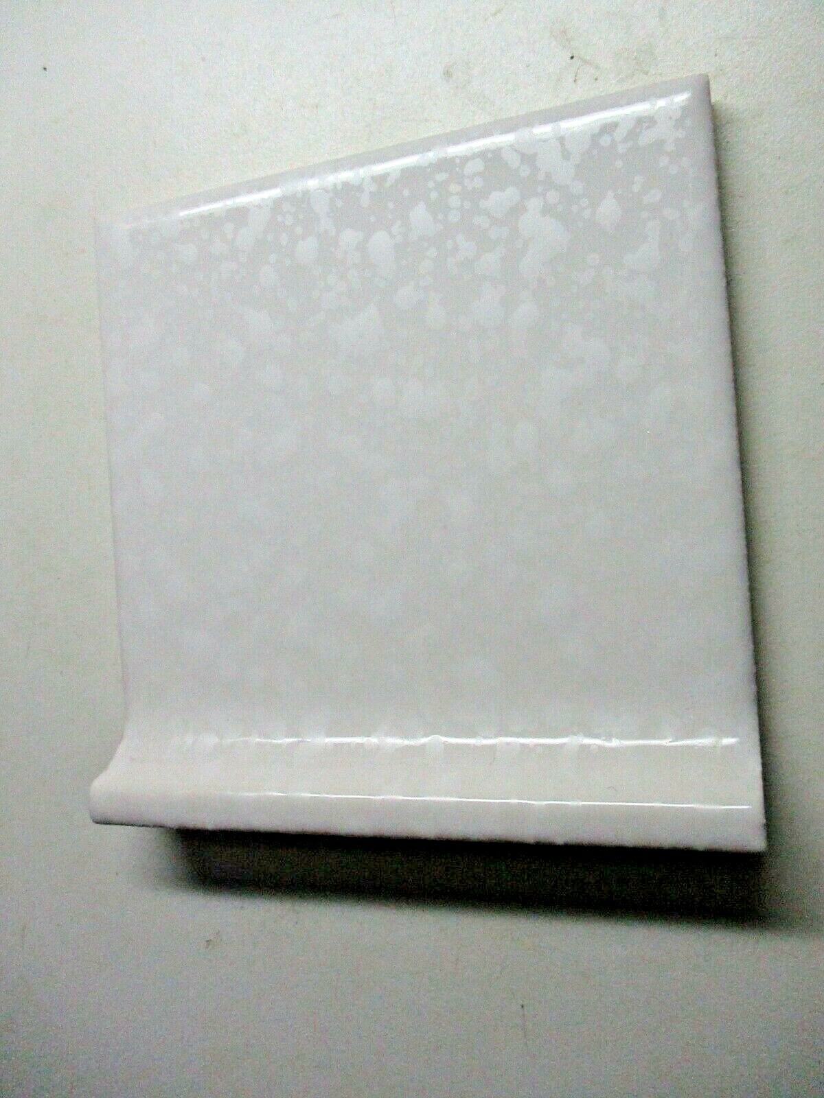 1 Cove Base Wall Tile Wheeling USA 1960 Ceramic 4-3/8″ Mottled Off White MCM Vtg