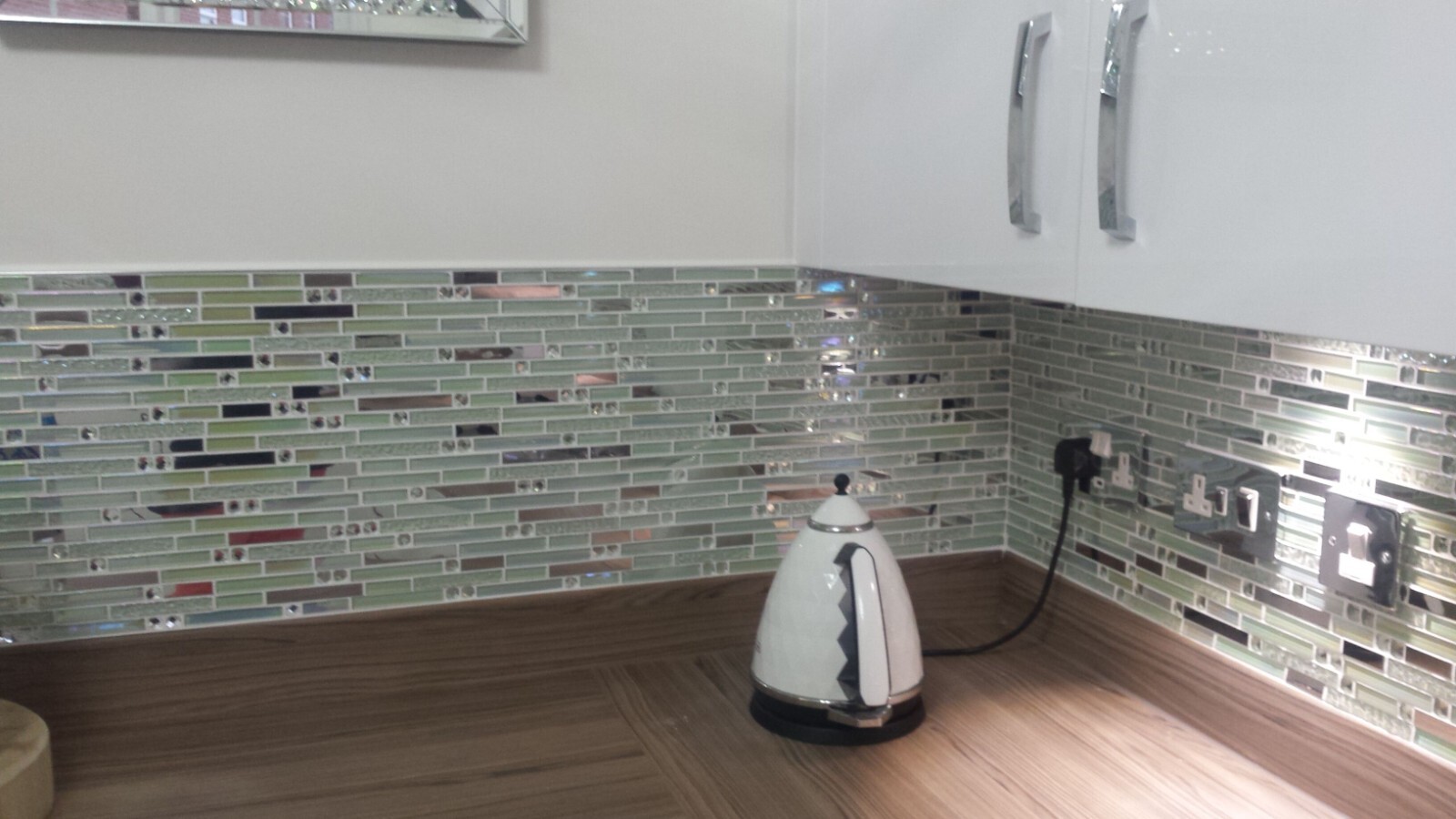 Glass Metal Tile Iridescent White Mirror Stainless Steel Linear Wall Tiles