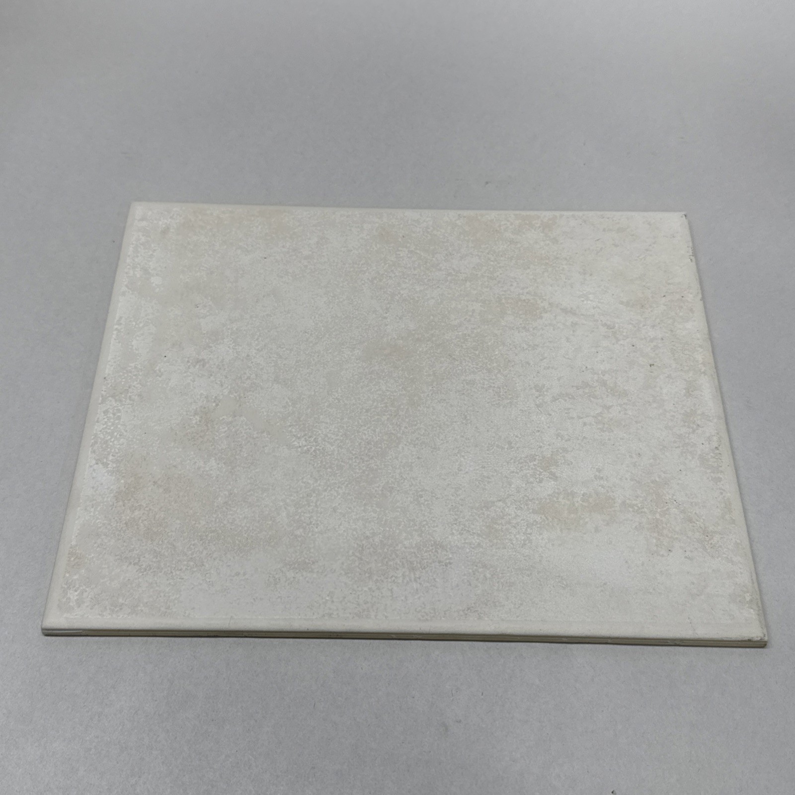 Florida Tile 55H Natural Beige Ceramic Floor Tile by Florida Co. 8″ X 10″ New FT