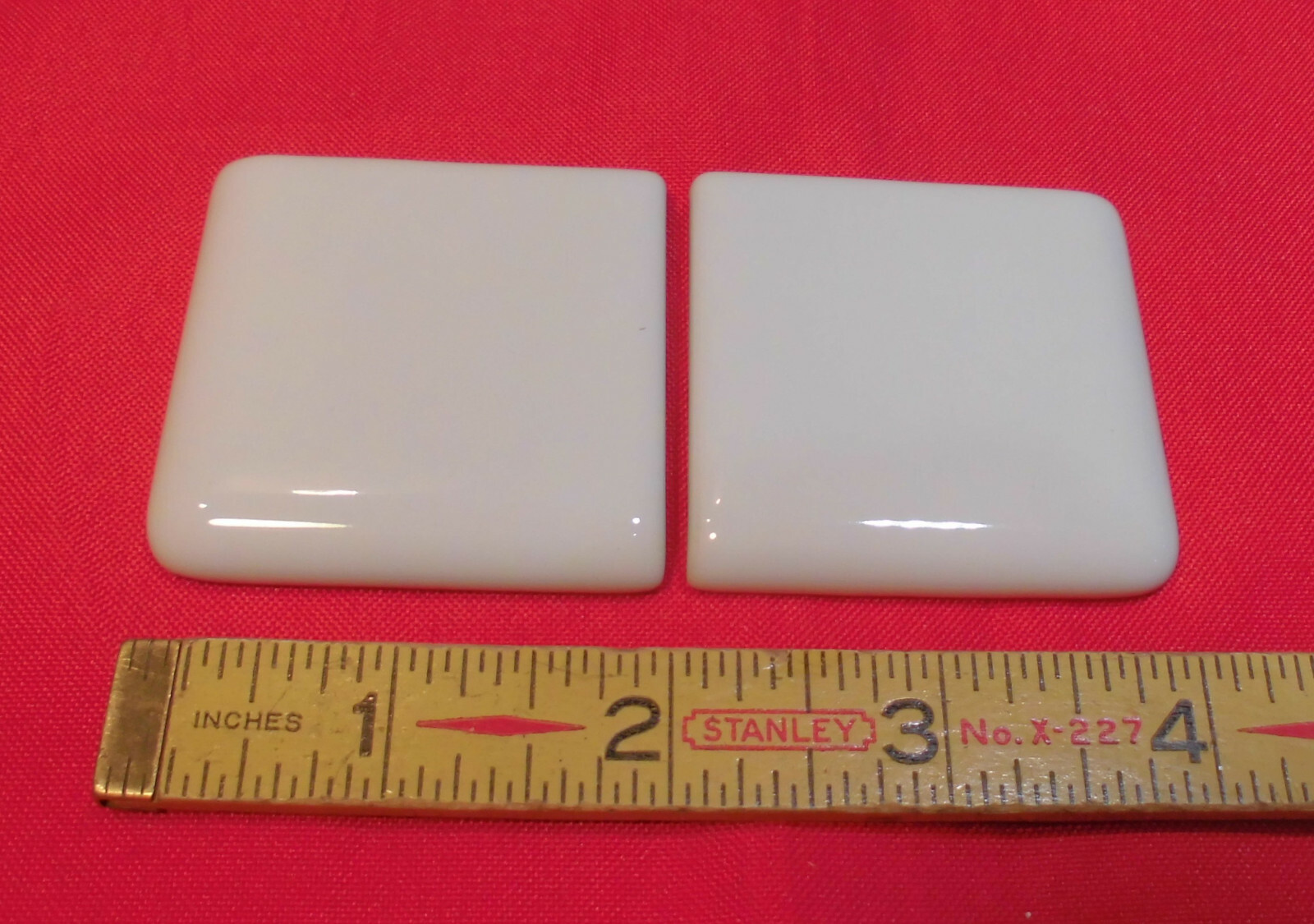 2 pcs. *Glossy Ice White* 2″ X 2″ X 5/16″ Ceramic Surface Bullnose Corner Tiles
