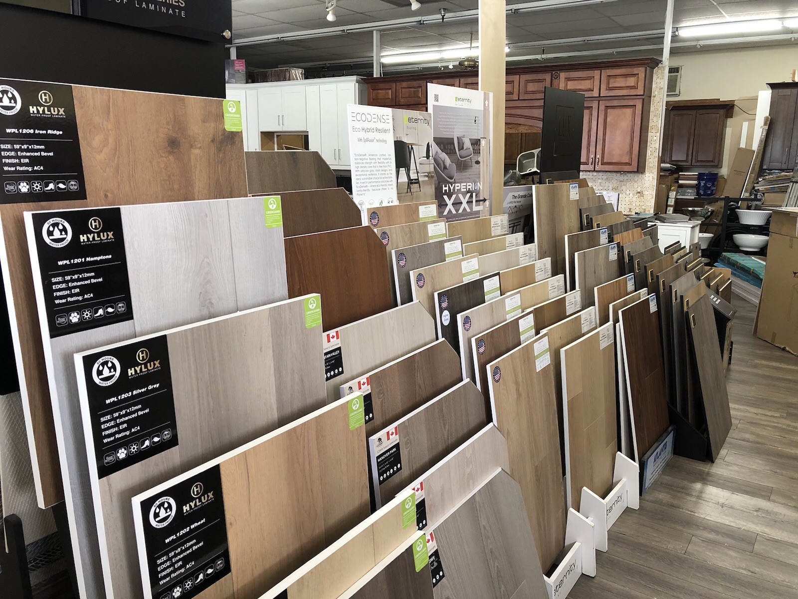 Laminate Vinyl SPC Tile Wood Flooring Luxury Water Proof Scratch Proof