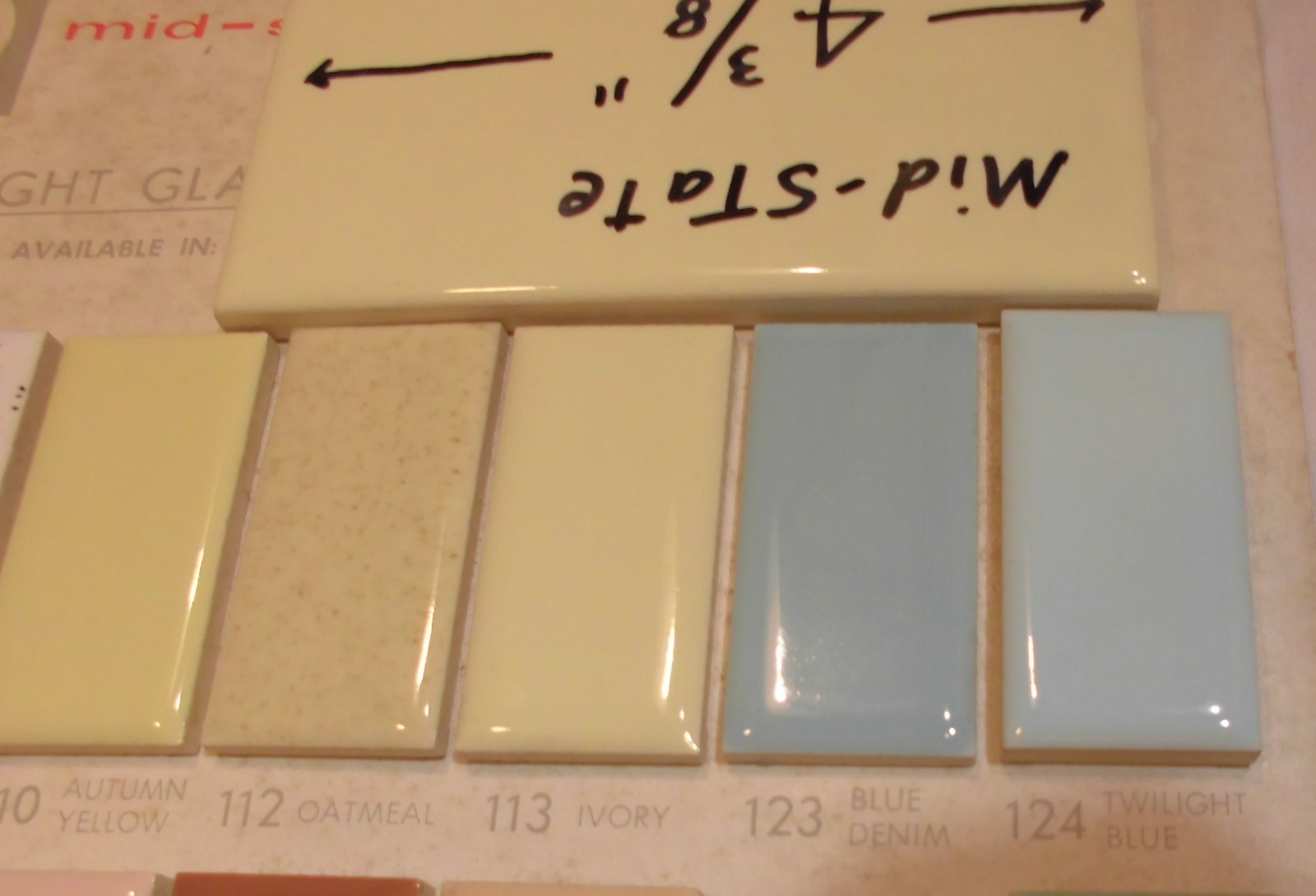 1 pc. Glossy Ivory – Lite Yellow 4-3/8″ Ceramic Cove Base Tile: Stack-on-Top