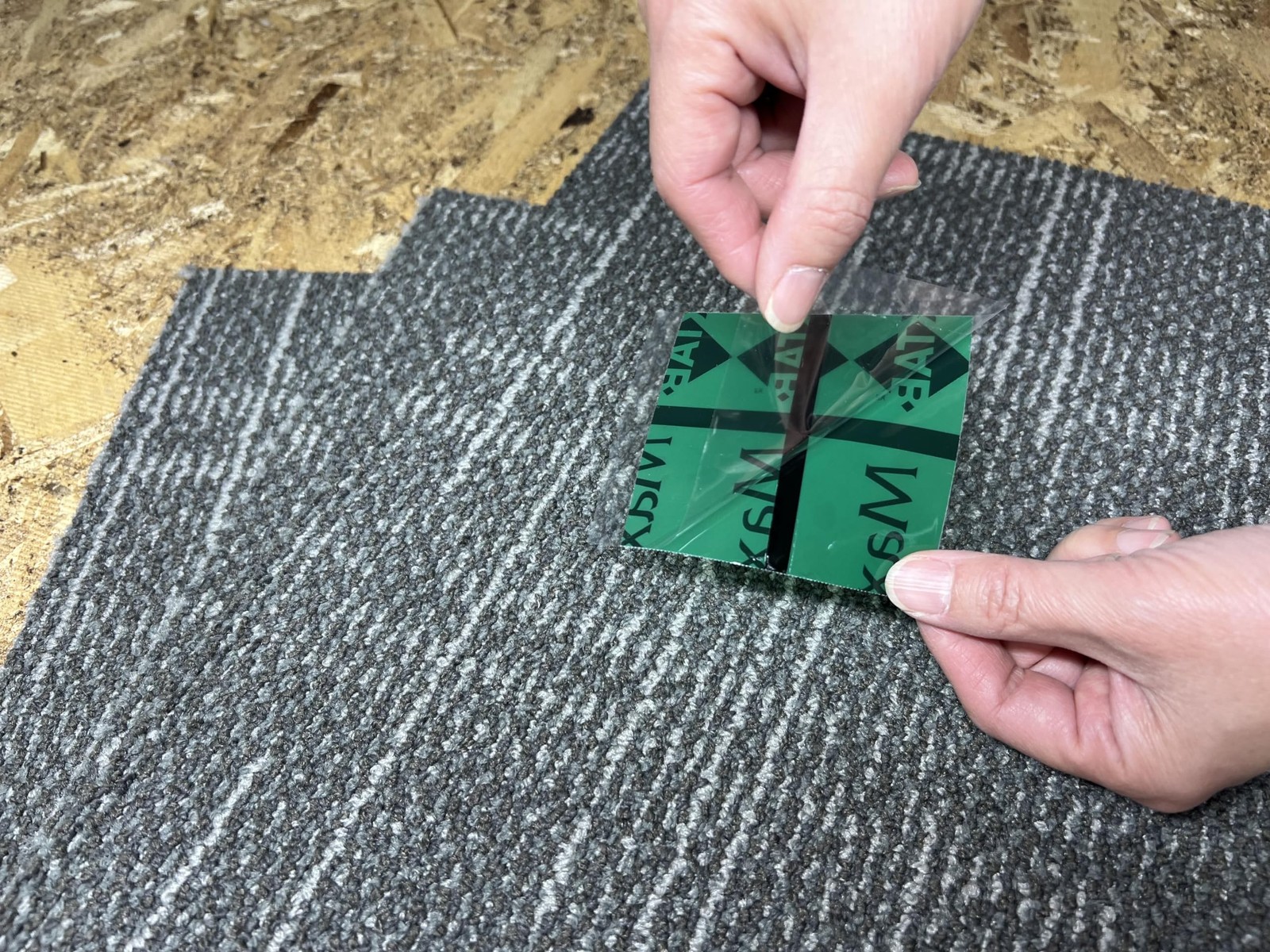Will Float Residential/Commercial Carpet Tile. 250tabs = 70 syds/630 SF of Ca…