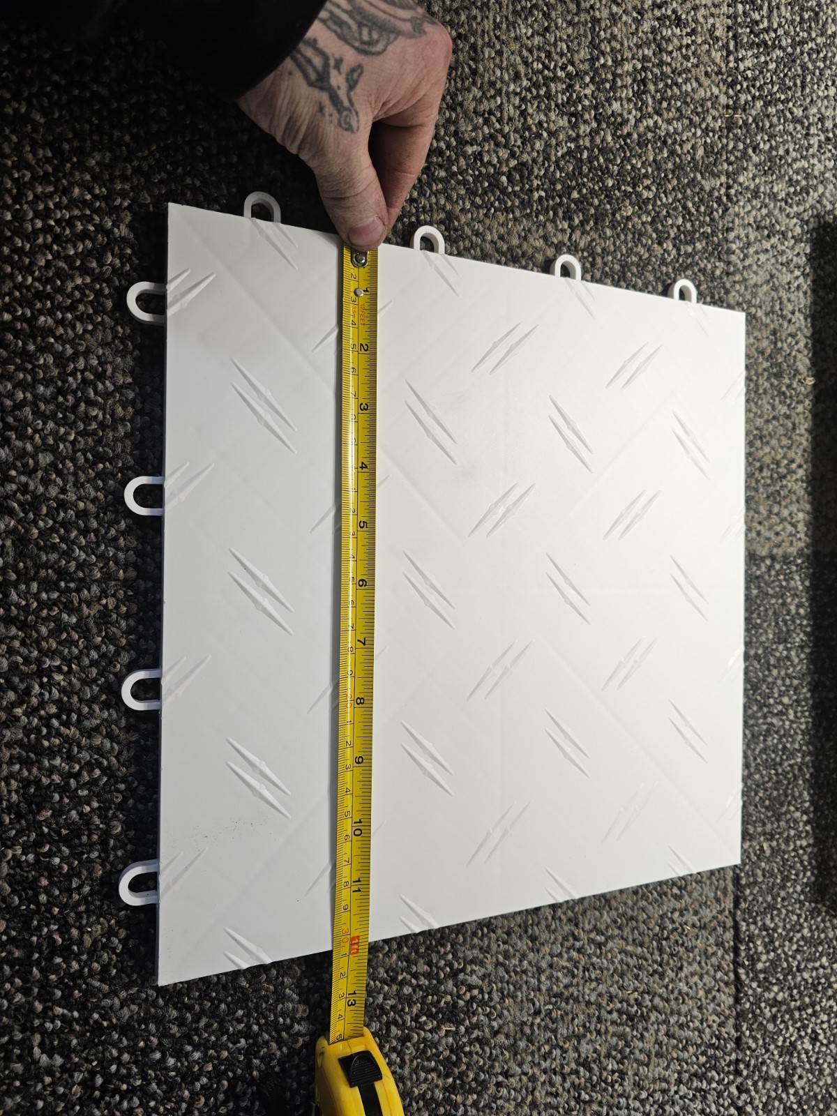 MotoFloor MF12OREO 12″ x 12″ Modular Garage Flooring Completer Black and White