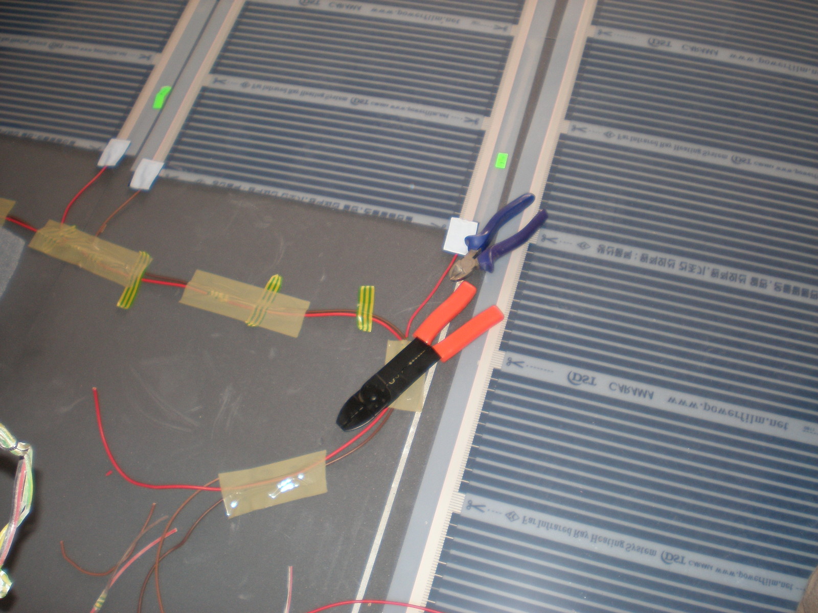 SMART Control Infrared Carbon Laminate floor Heating 86-96 sq.ft.(8-9 sq.m) 230V
