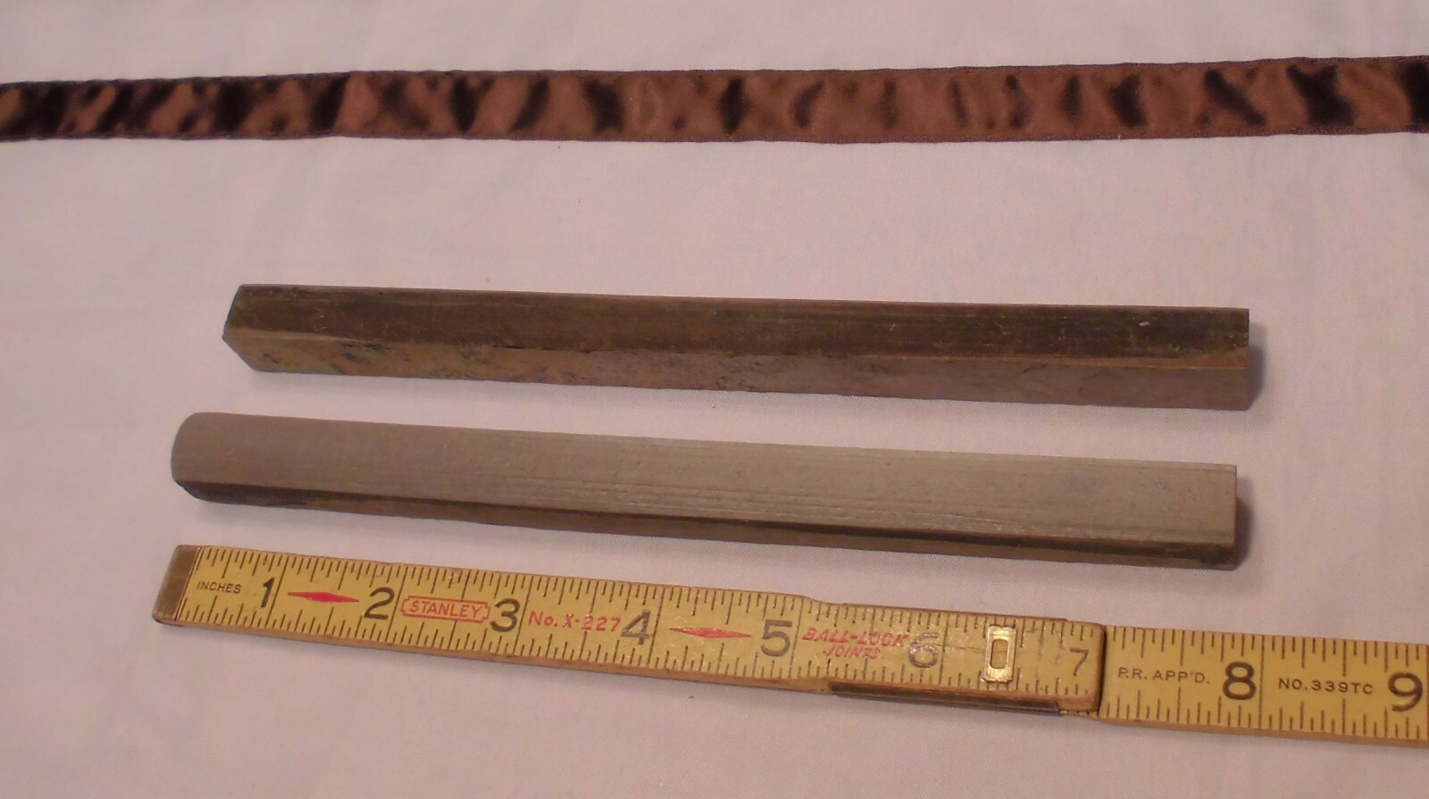 10 pcs. *Indian Reds* Natural Stone Pencil Liner Tiles…Domed 1/2″ X 8″ Mint