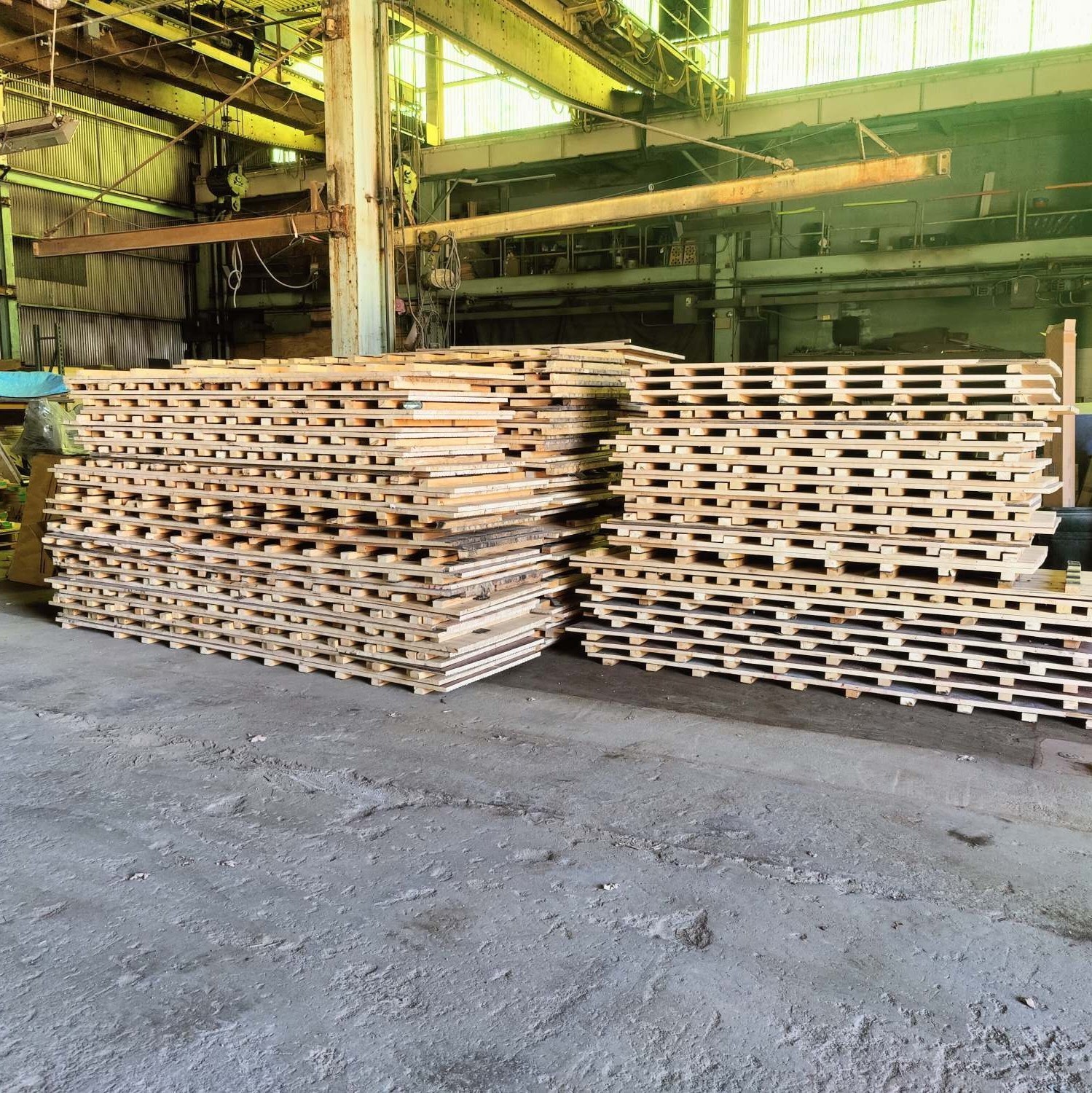 3,500sf of T&G Basketball Maple Court Flooring 2-1/4″ Wide x 1″ Thick De-Nailed