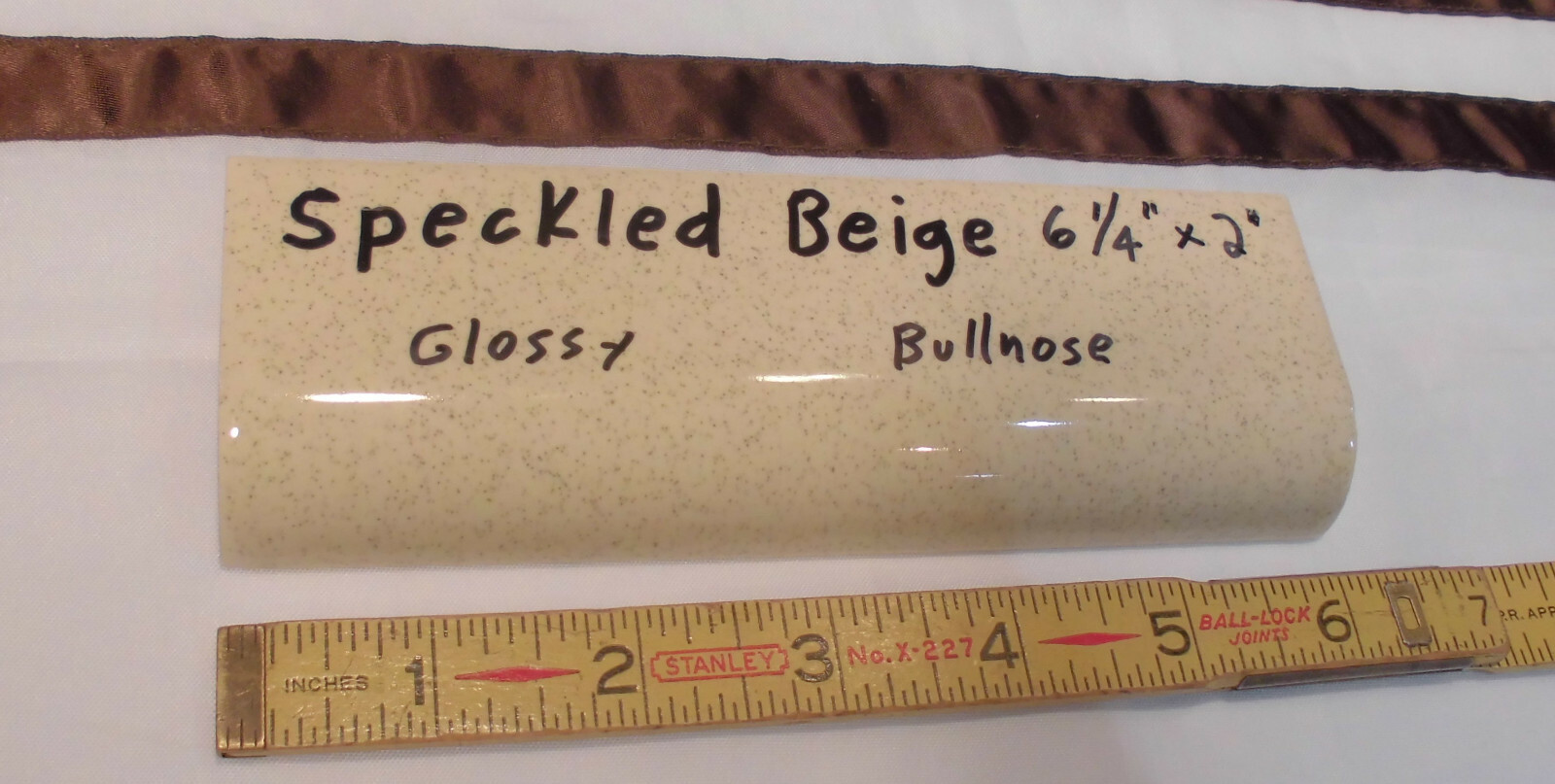 1 pc. Vintage *Speckled Beige* Ceramic Radius Bullnose Tile 2″ X 6-1/4″ Mudd Cap