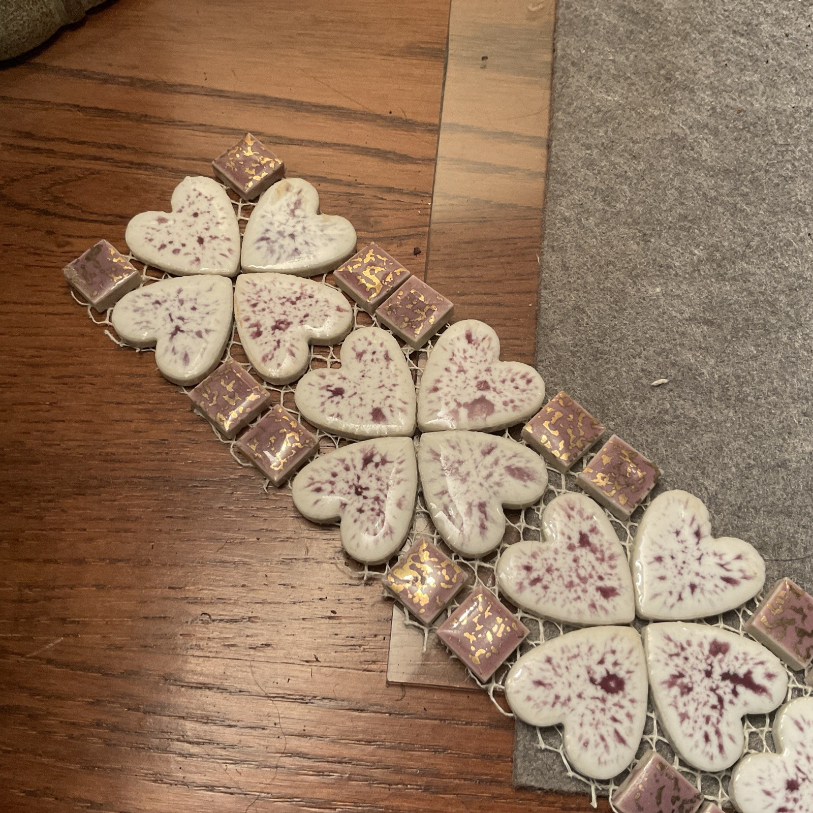 4.9 feet Vintage Japan Mosiac Tile Bath Wall PURPLE Gold Fleck Heart