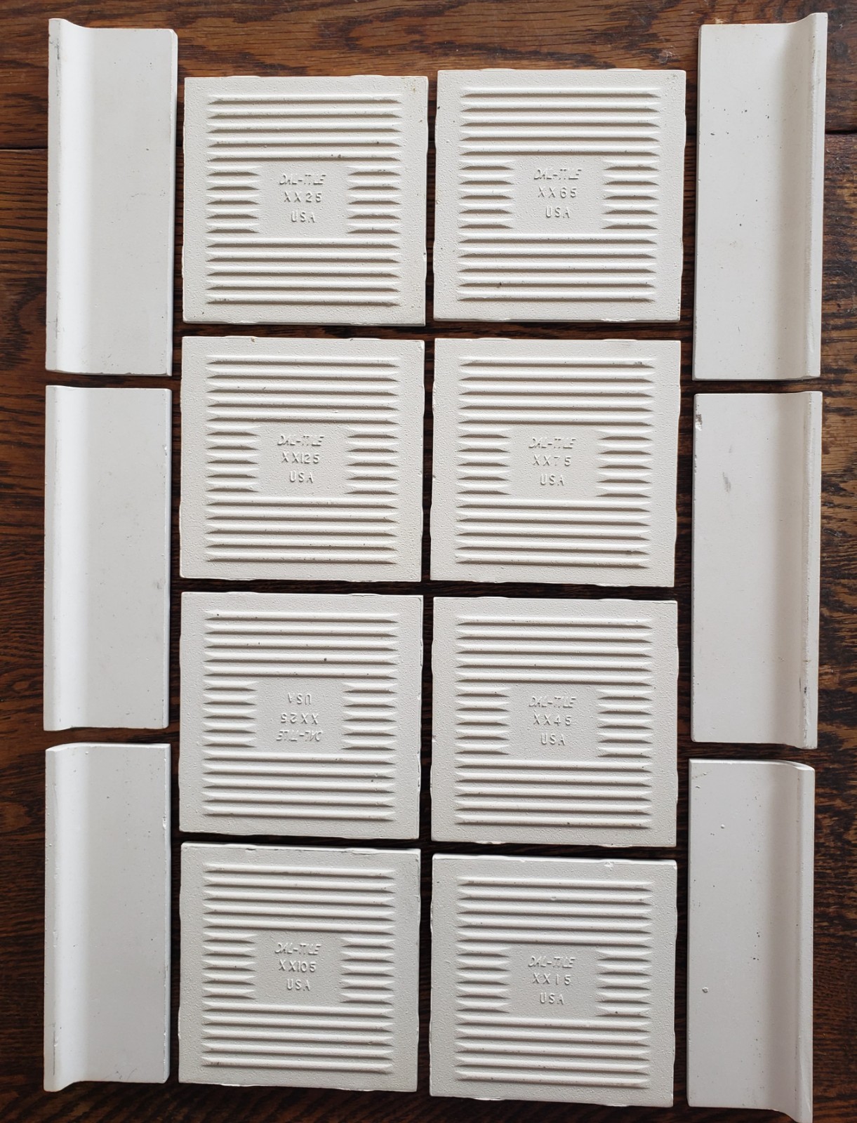 Dal-Tile wall/floor Ceramic Gloss Speckled Oatmeal/Beige, Or For Crafts.