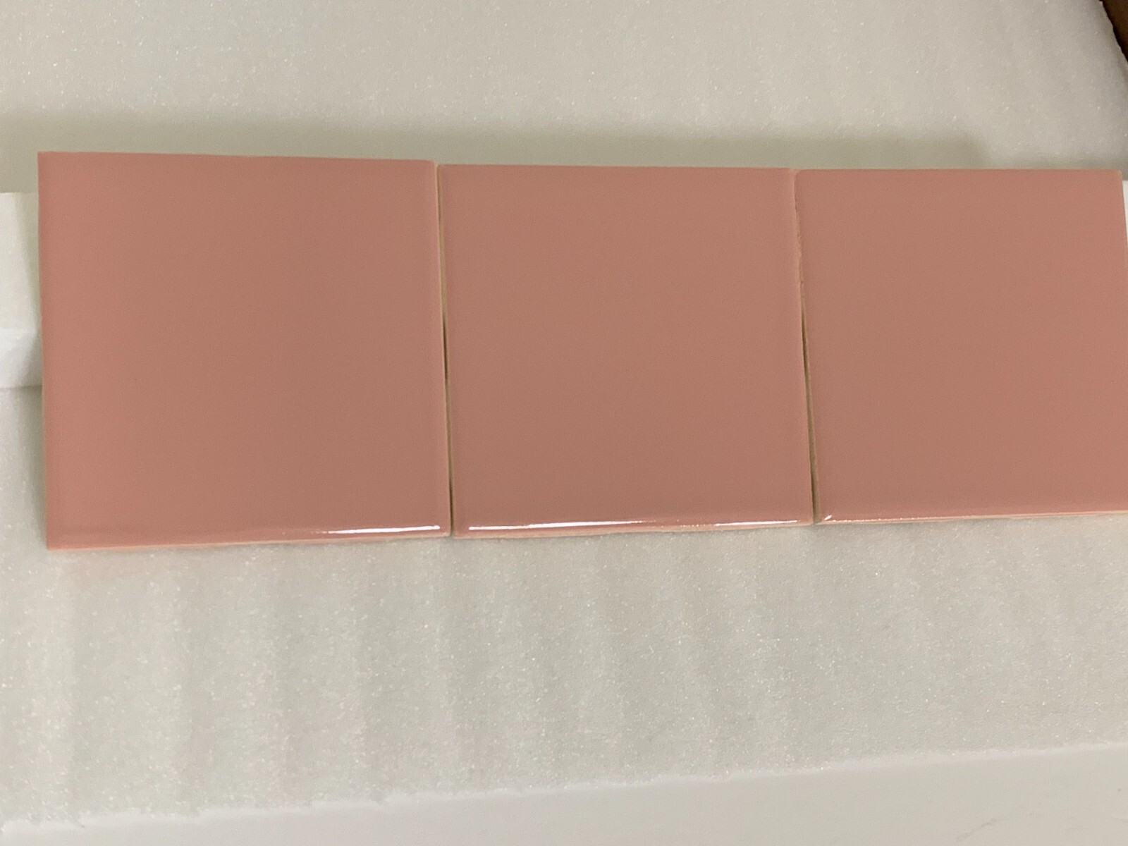 NEW VINTAGE FLORIDA CERAMIC 4 3/8″X 4 3/8″ BERMUDA CORAL STONE GLOSS