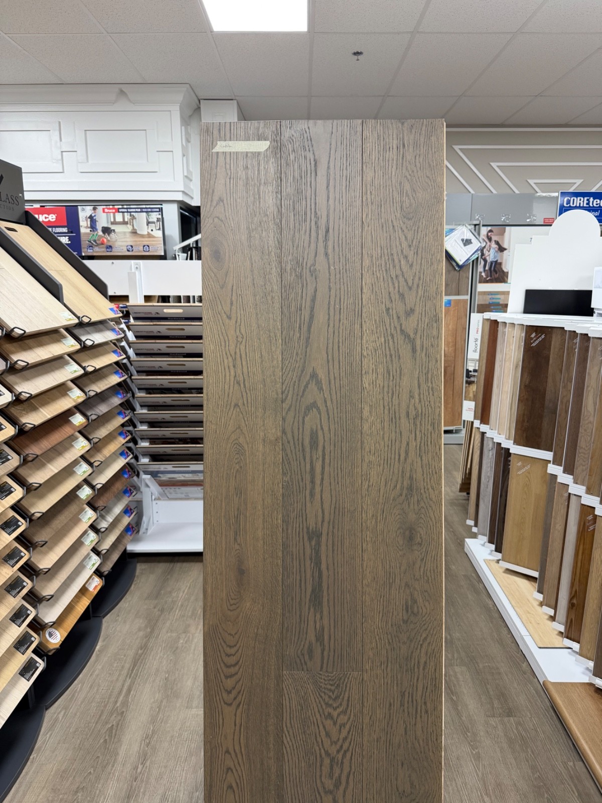 Doorbuster Earthwerks Castellon Engineered Hardwood 9/16″ 3MM Veneer