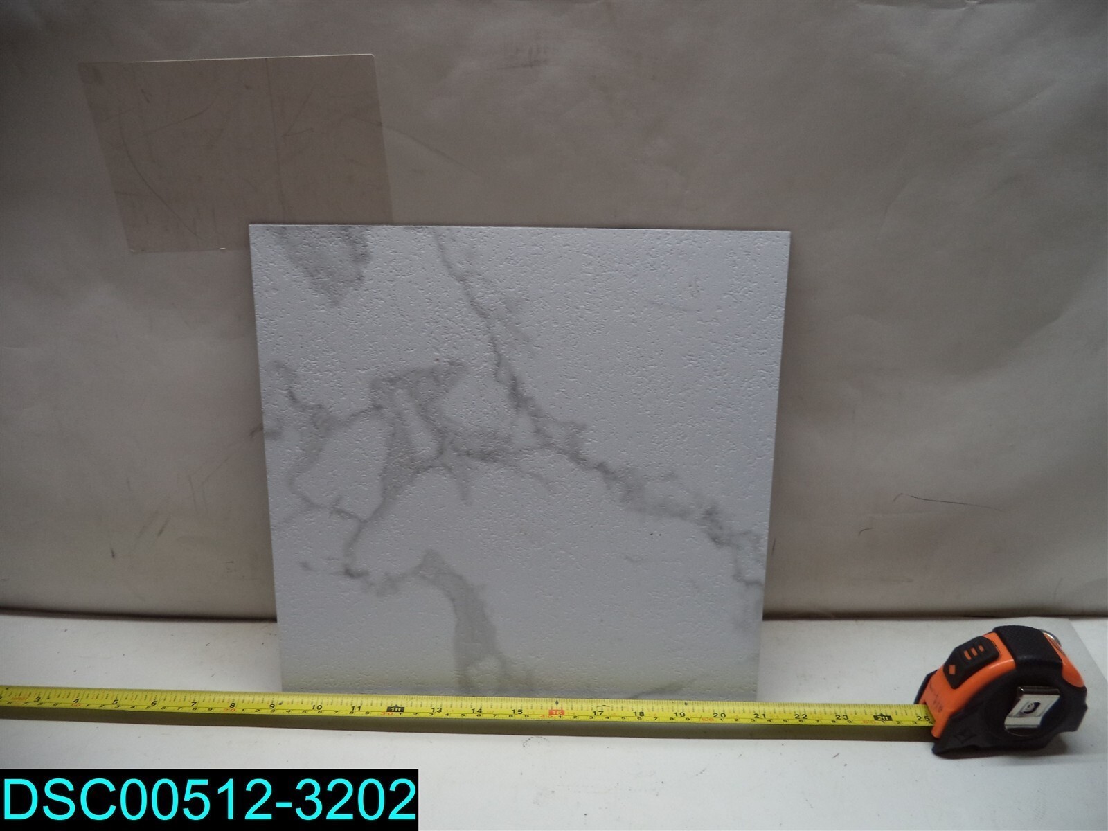 QTY=32: Self Adhesive Vinyl Floor Tile 12″ x 12″, Bianco Marble