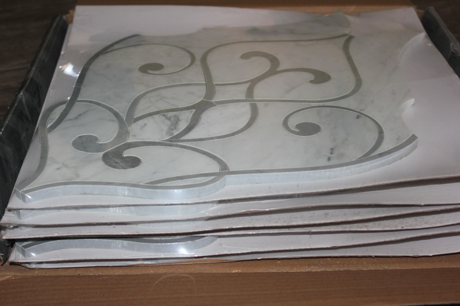 6 Sheets 6.6 sf Marble Waterjet Mosaic Tile Aquarius Damask White Cararra & Gray