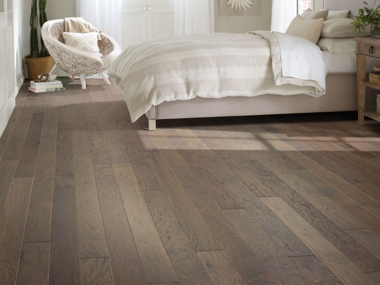 Shaw SW711 High Plains 5″W Wire Brushed Engineered Hardwood – Sumac