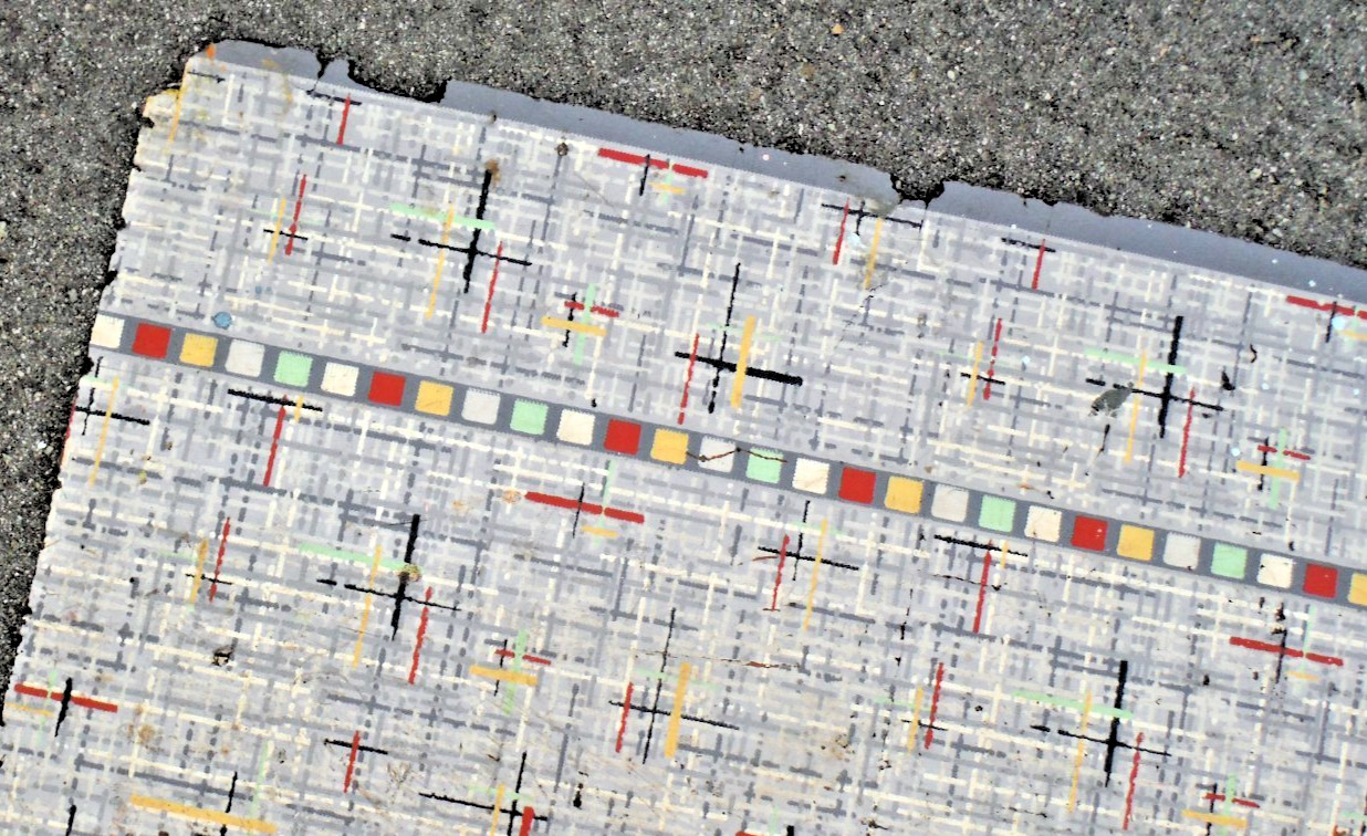 VTG~LINOLEUM FLOORING~LARGE PIECE~46″x66″~1950-60~MOVIE SET~MCM~GRAY GRID B