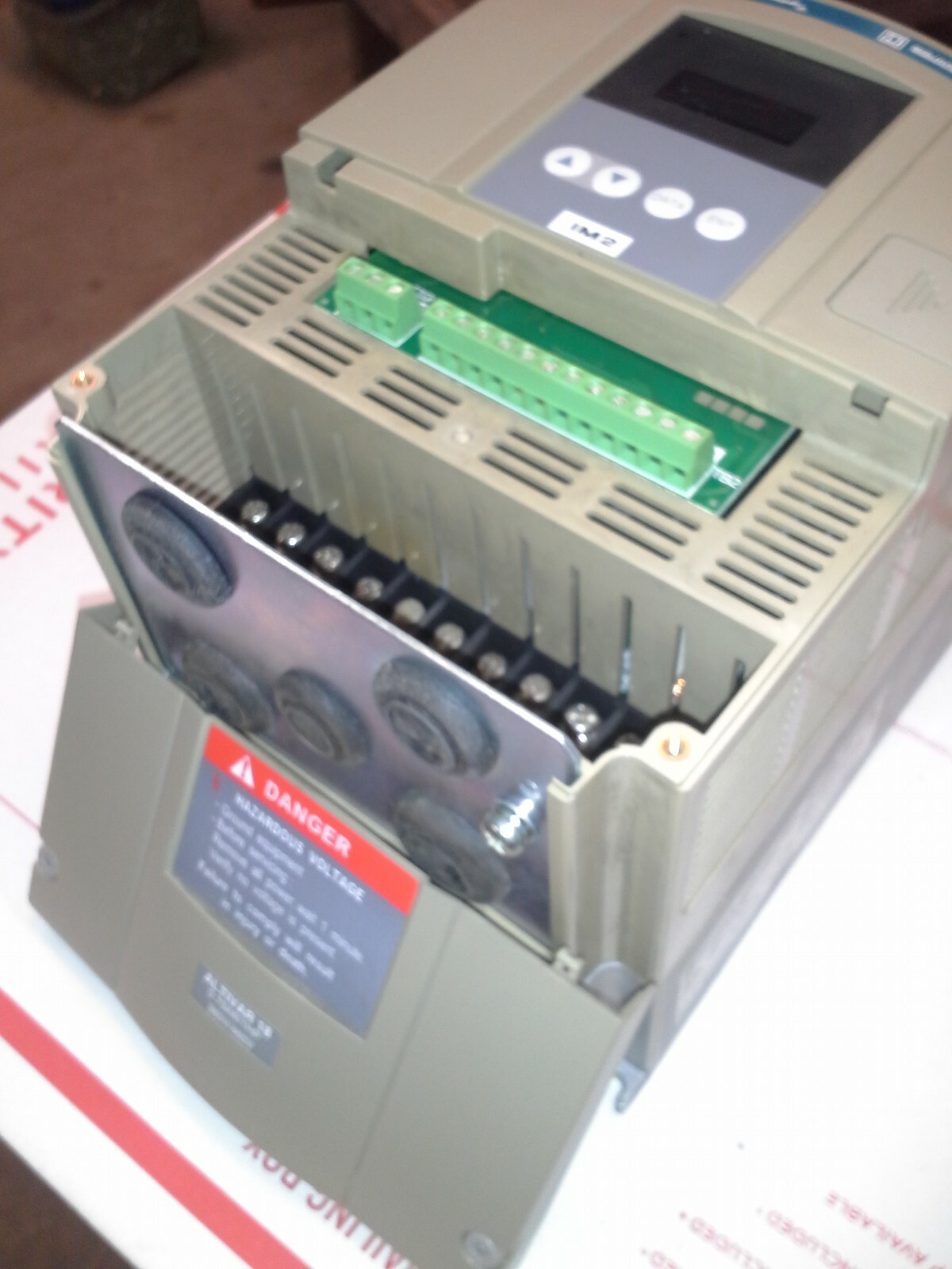 SQUARE D ATV18U18N4 1HP .75KW VFD MOTOR DRIVE FREQUENCY CHANGER TELEMECANIQUE
