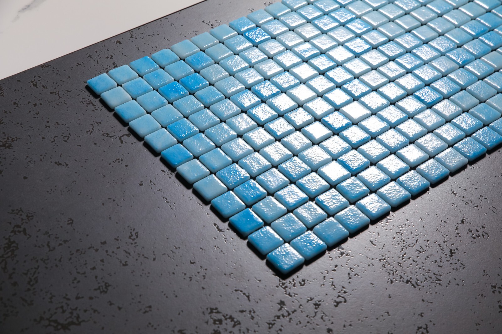 Pressed Glass Mosaic on Pool Net 32.5×51.5 – Caribbean Pool Glossy