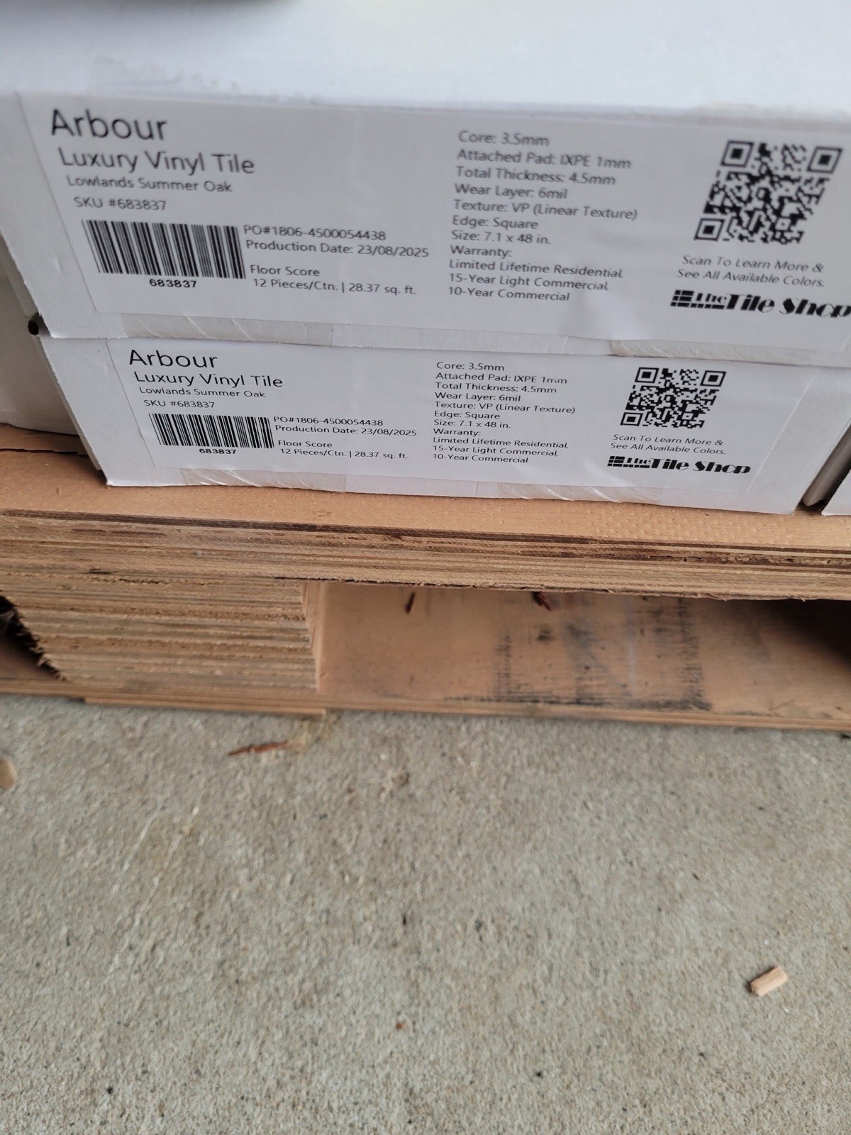 Lot of 5 Arbour LVT Flooring Boxes – 100 Sq Ft Total – Waterproof Click Lock