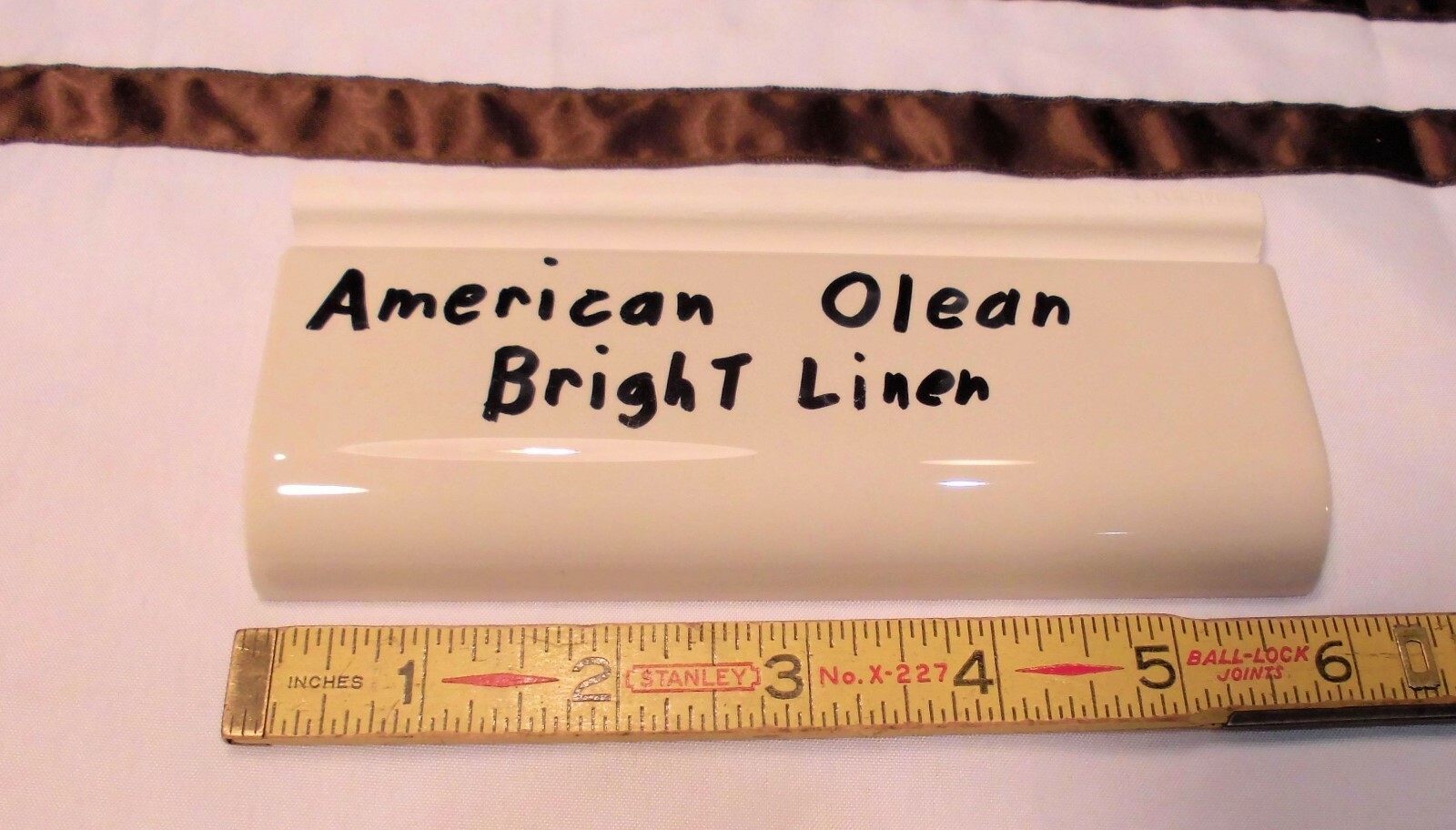 1 pc. *Bright Linen* Ceramic Radius Bullnose Tile by American Olean Co. NEW 6″