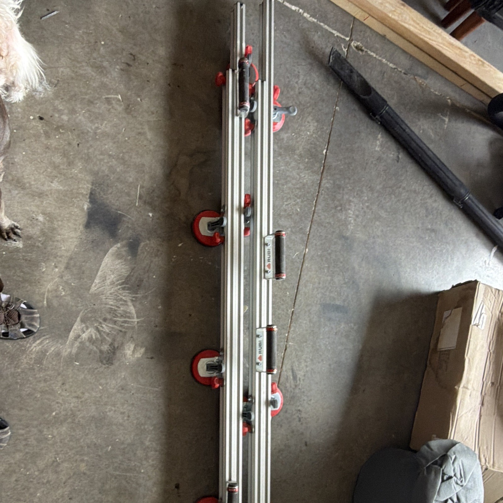 Rubi for Large Format Tiles Wall Tile Installation