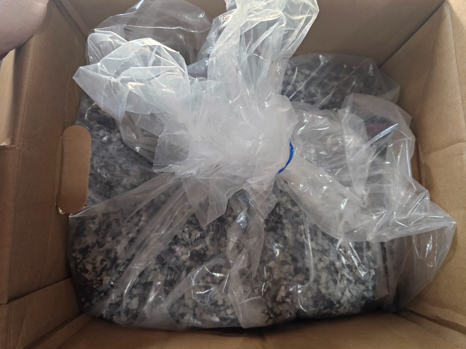 Nightfall 1/4″ Decorative Chip Flakes for Epoxy Floor Coating- 40 lbs FB-715