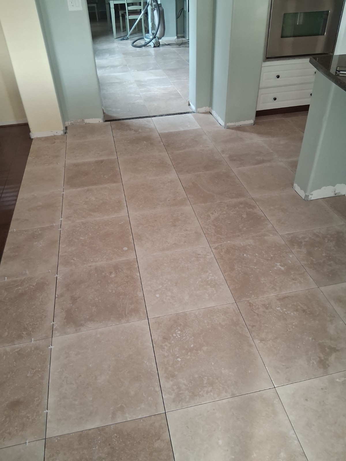 Travertine Tiles 18×18 cream/beige. 1/2 inch thick. 20 total to sell (45 ft 2)