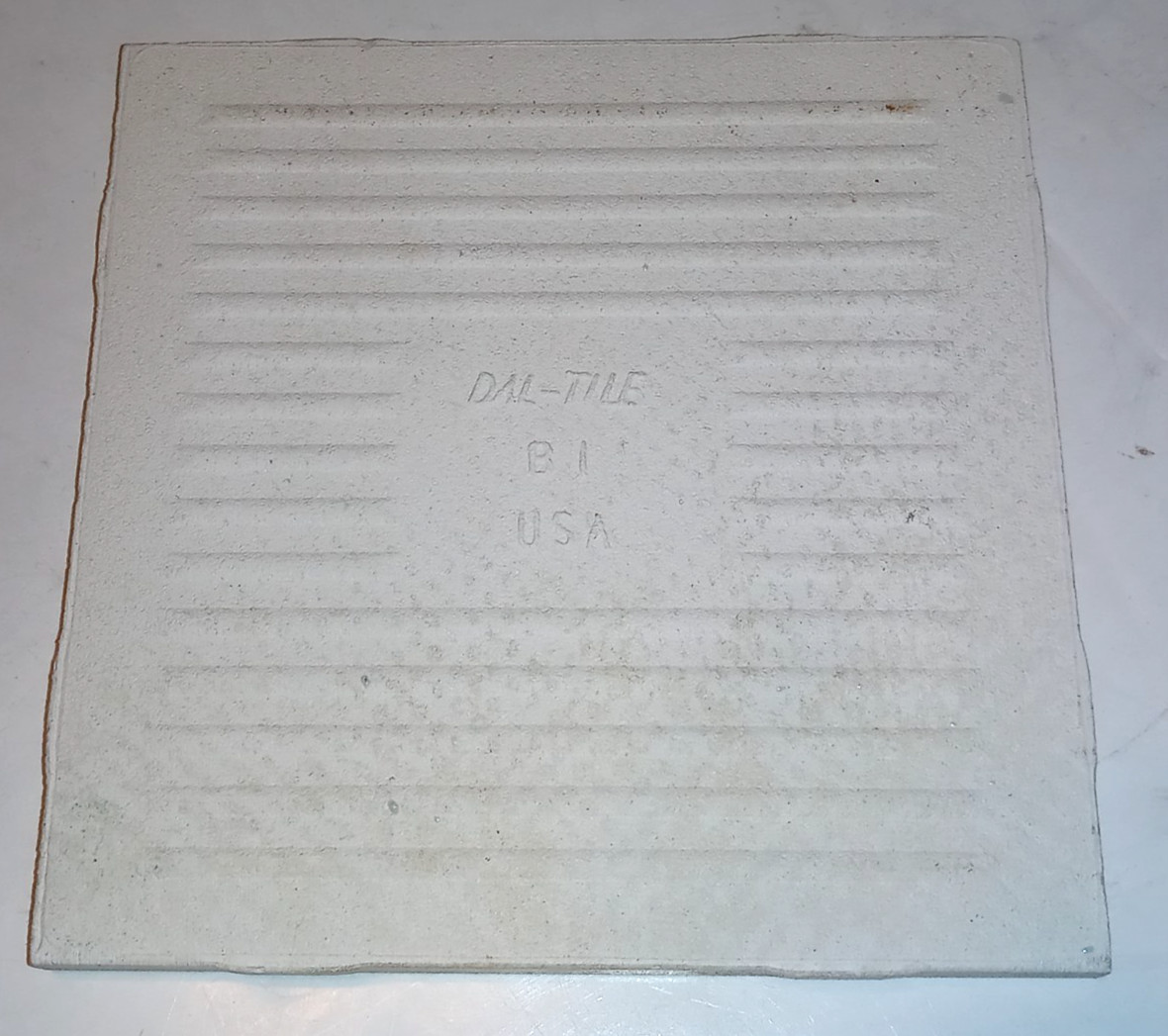 LOT OF 12 VINTAGE LIGHT GREENISH/BLUISH CERAMIC WALL TILE SQUARE 4-1/4″ X 4-1/4″