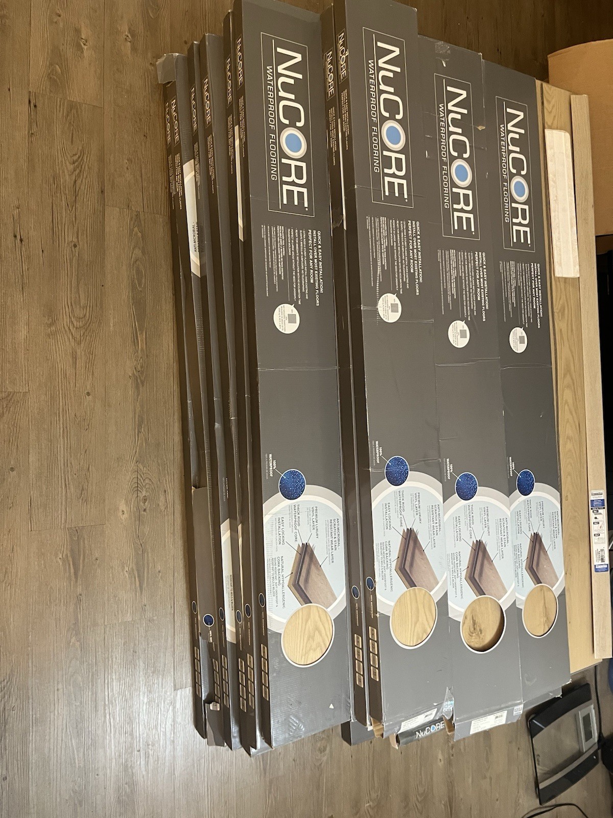 Premium Flooring At A Discounted Rate. Great Condition.