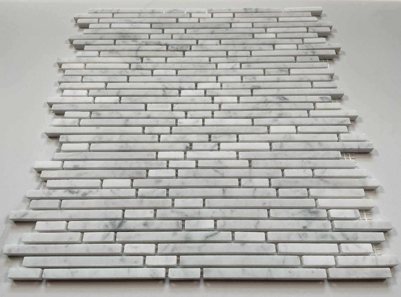 C79XH Carrara Marble Bamboo Random Strip Tile Heavy Rain Mosaic Honed Venato