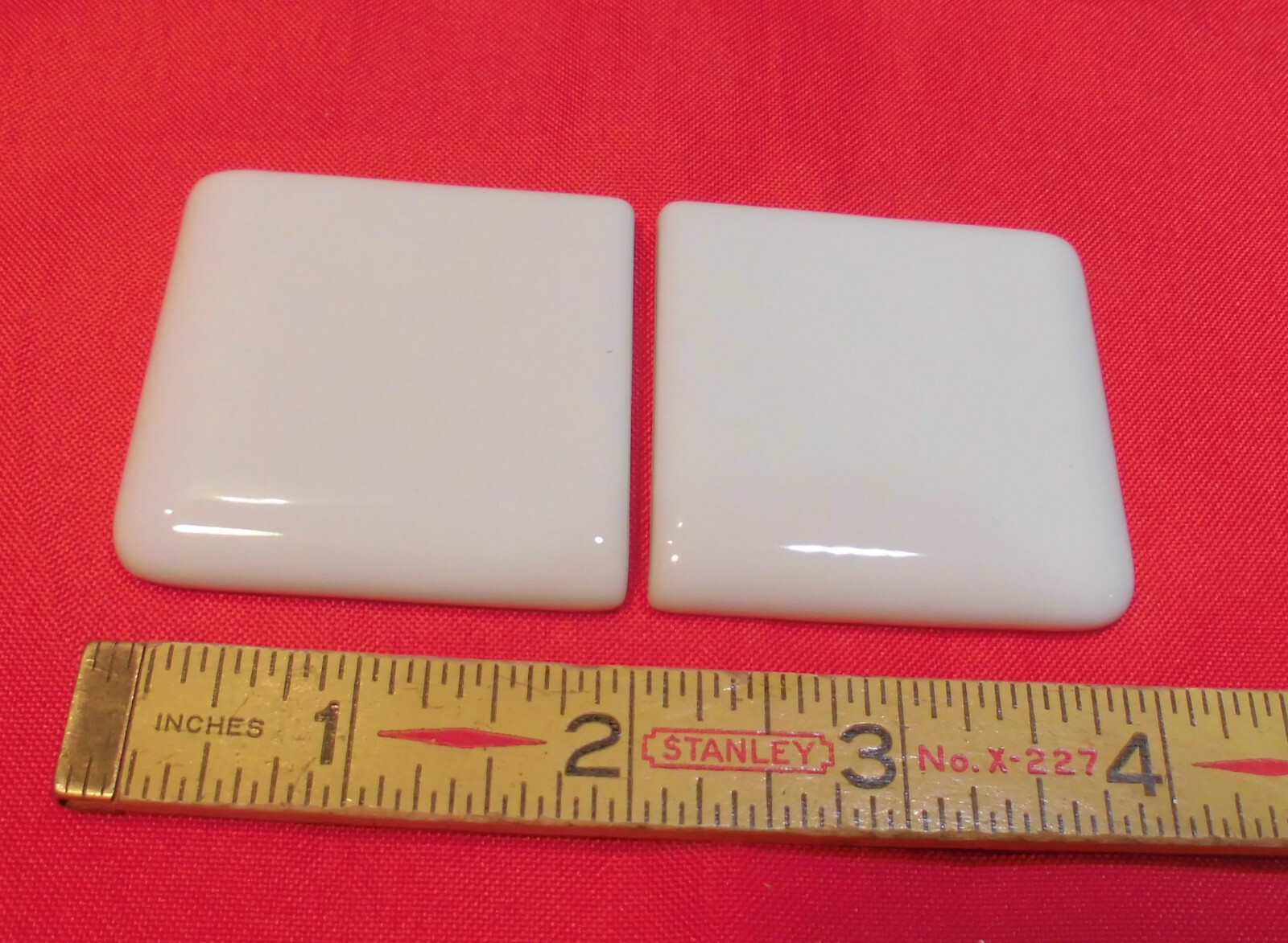 2 pcs. *Glossy Ice White* 2″ X 2″ X 5/16″ Ceramic Surface Bullnose Corner Tiles