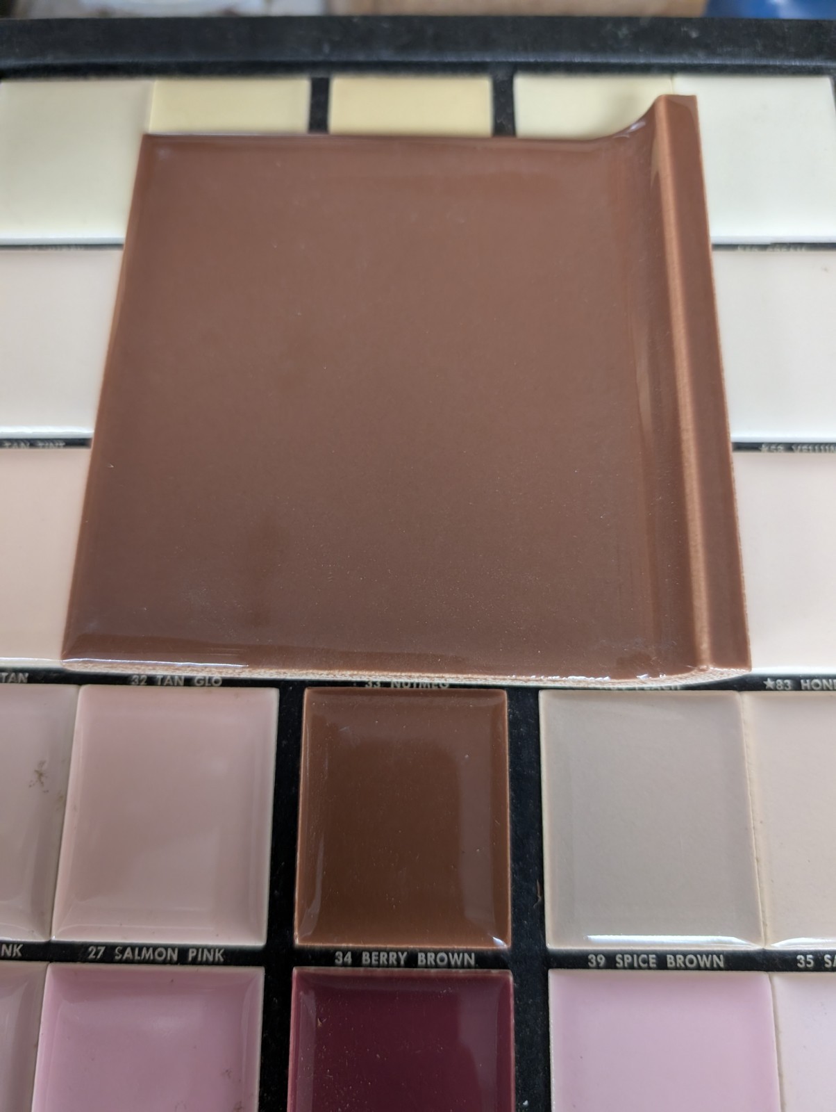 2 pcs 4-1/4″ Ceramic Tile Cove base A3401 34 Berry Brown American Olean Gloss